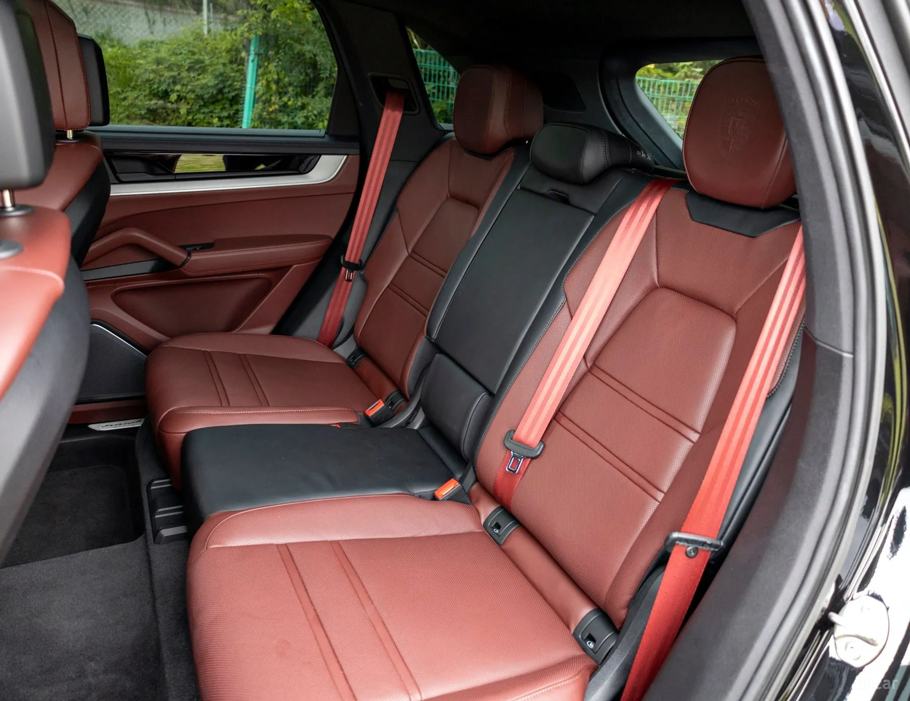 Porsche Cayenne (PO536) превью 12
