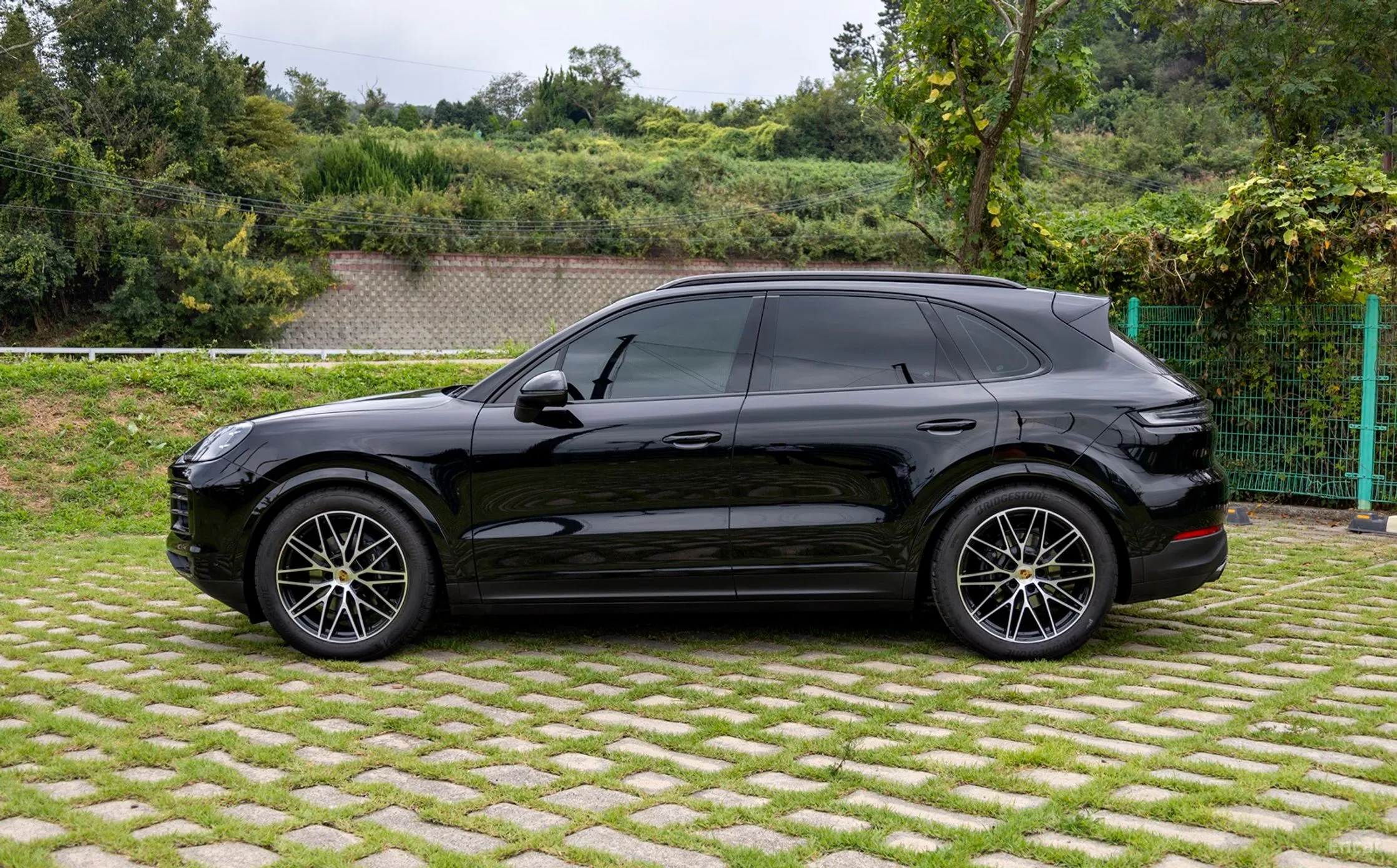 Porsche Cayenne (PO536) превью 6