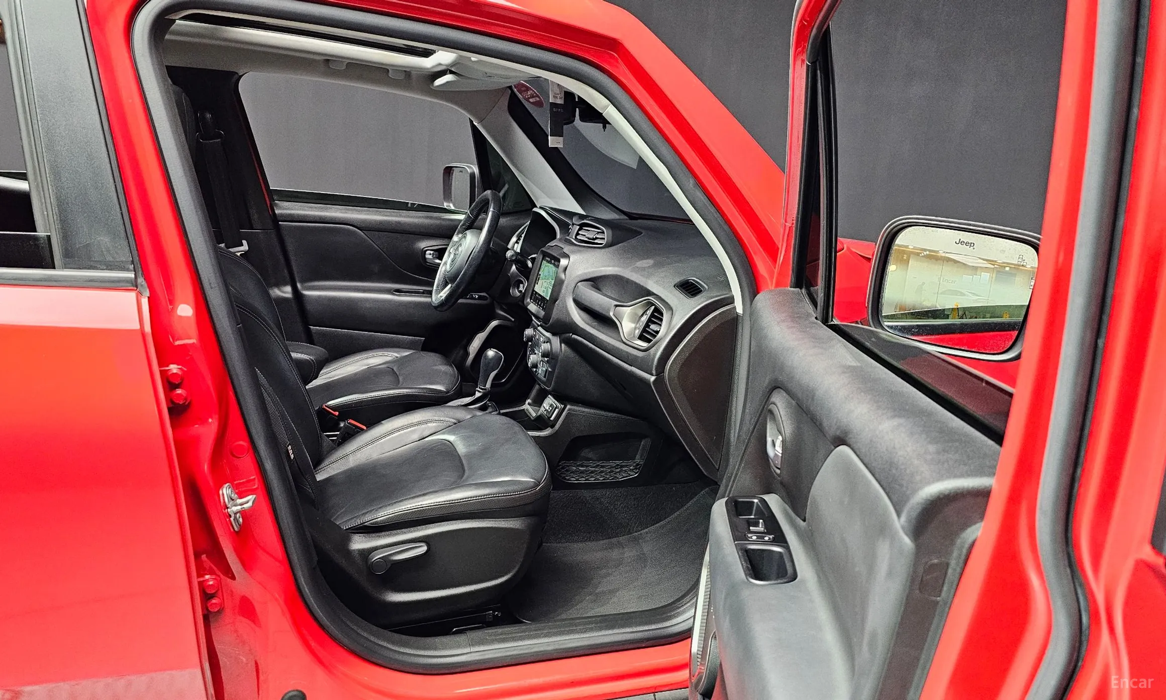 Jeep Renegade превью 10