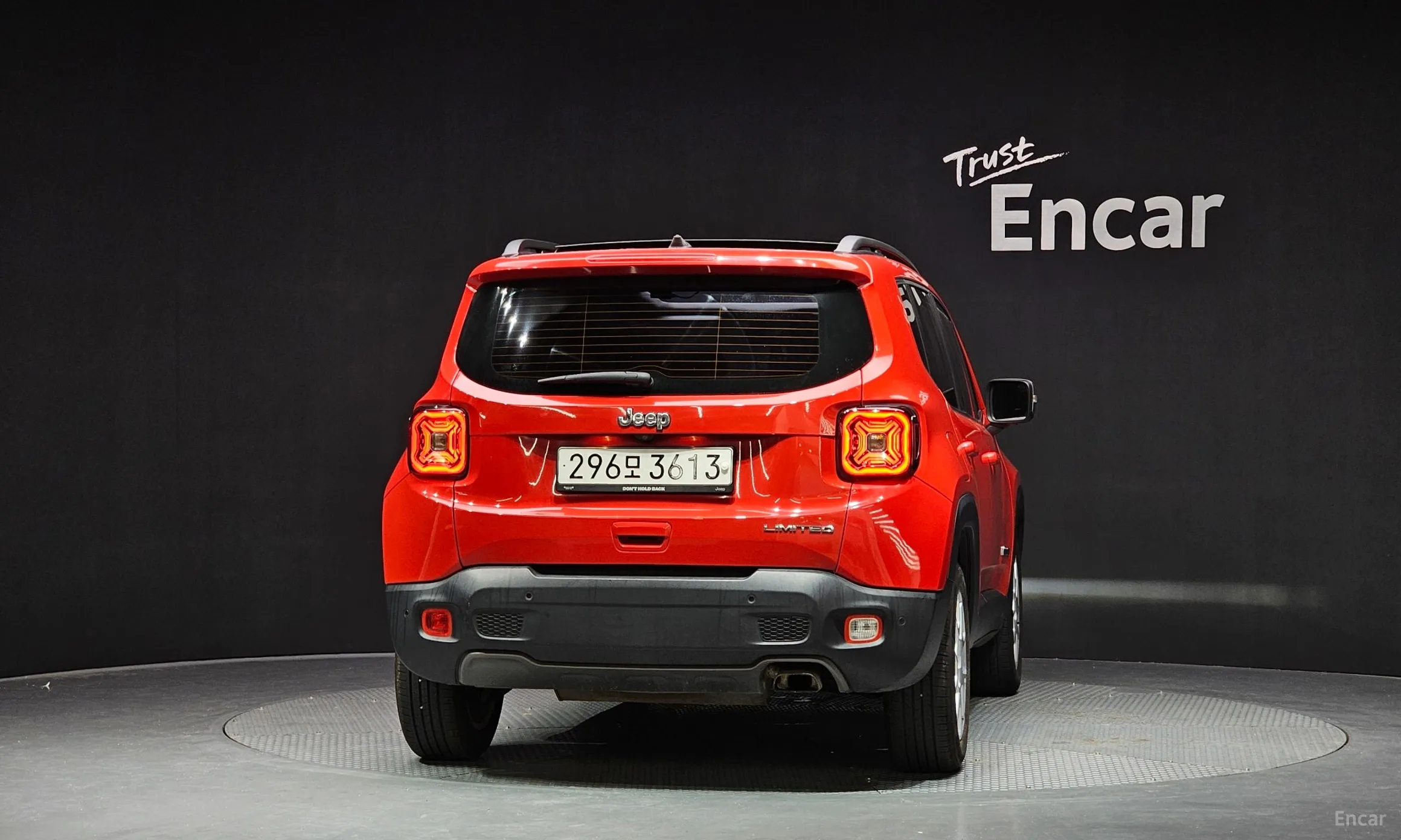 Jeep Renegade превью 4