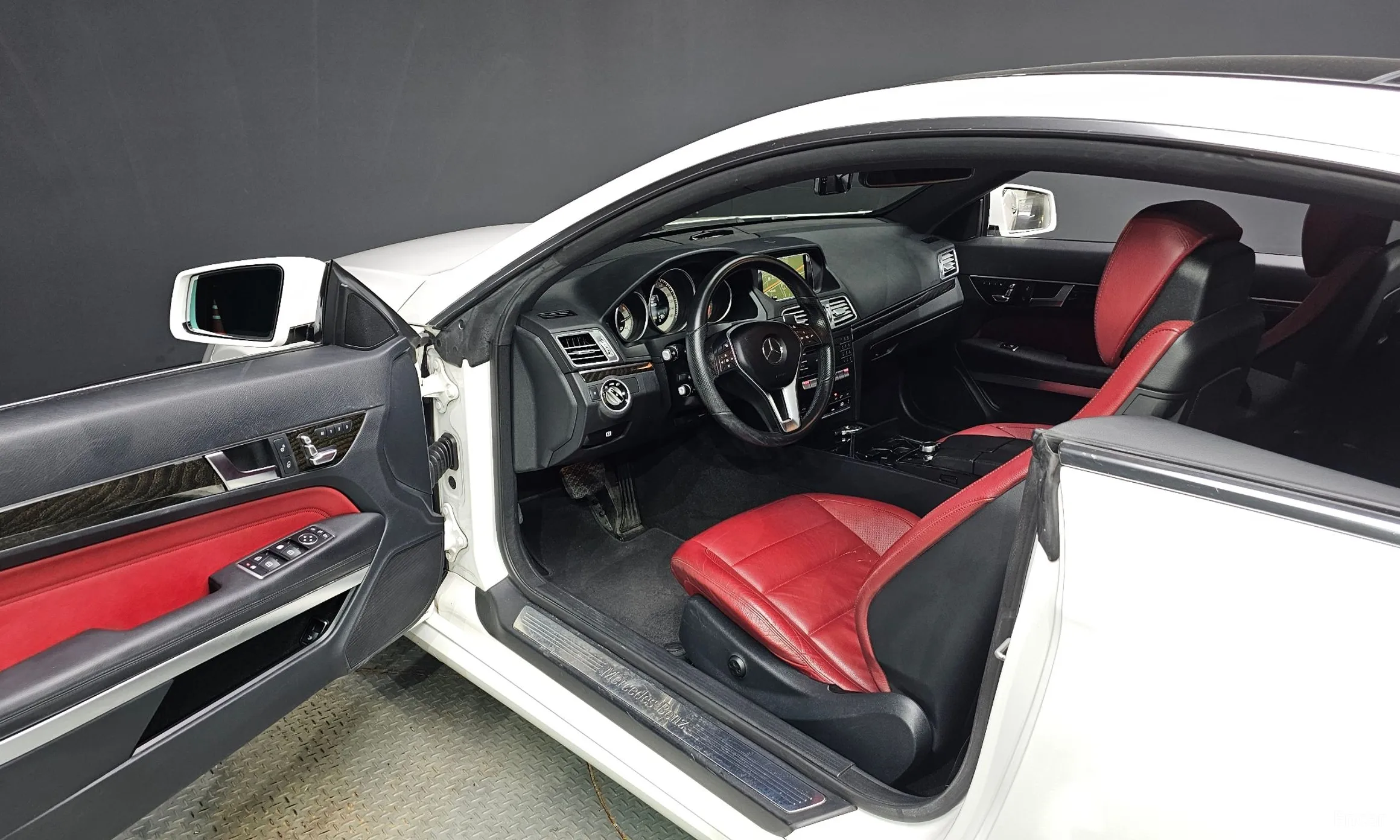 Mercedes Benz E-Class W212 превью 10