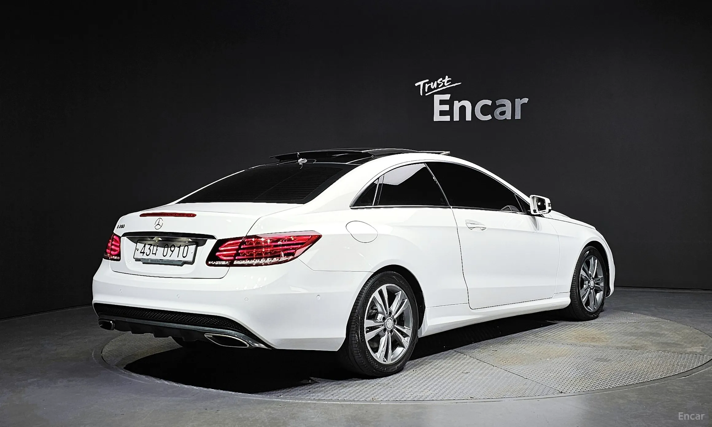 Mercedes Benz E-Class W212 превью 2