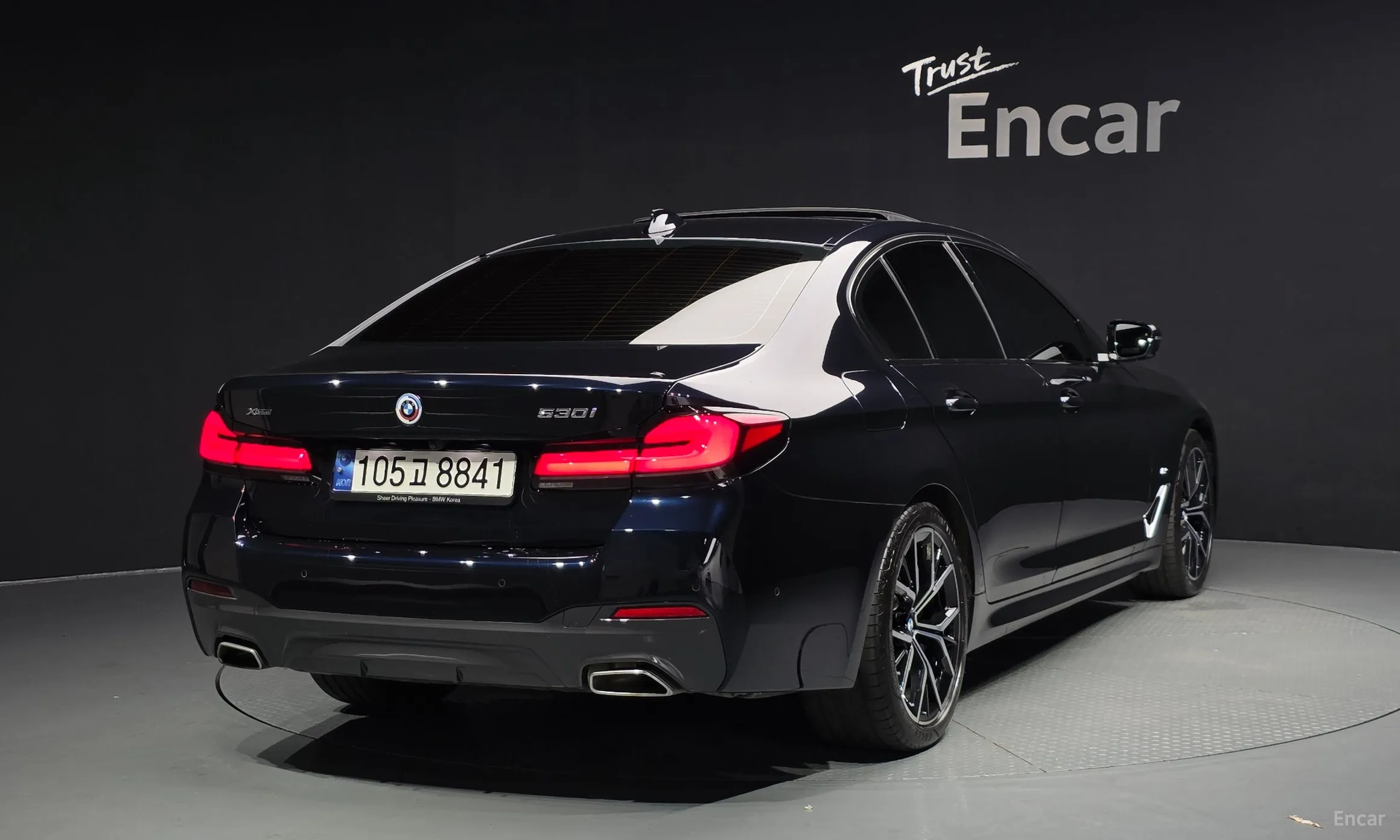 BMW 5 Series (G30) превью 2