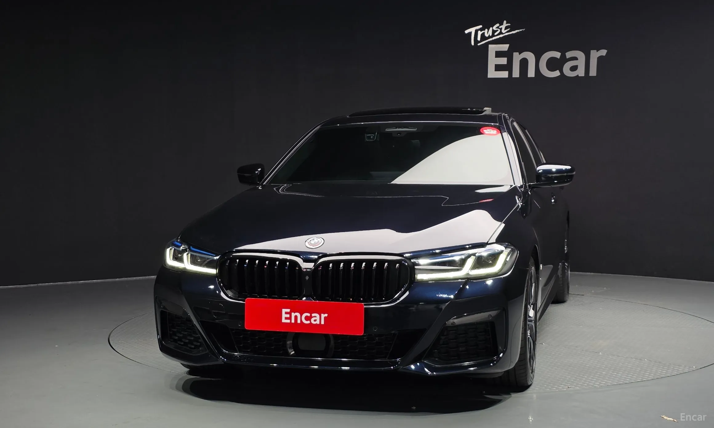 BMW 5 Series (G30) превью 3