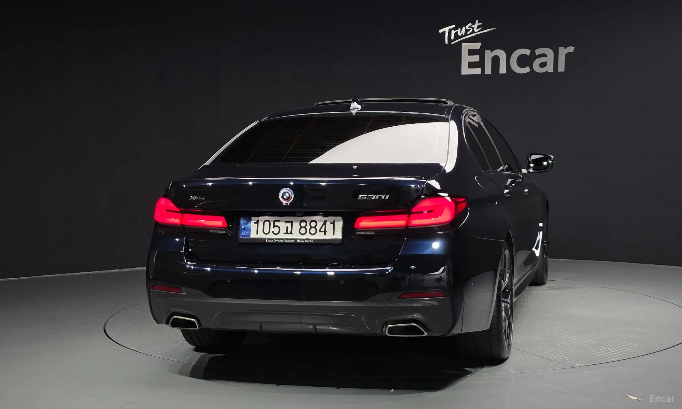 BMW 5 Series (G30) превью 4