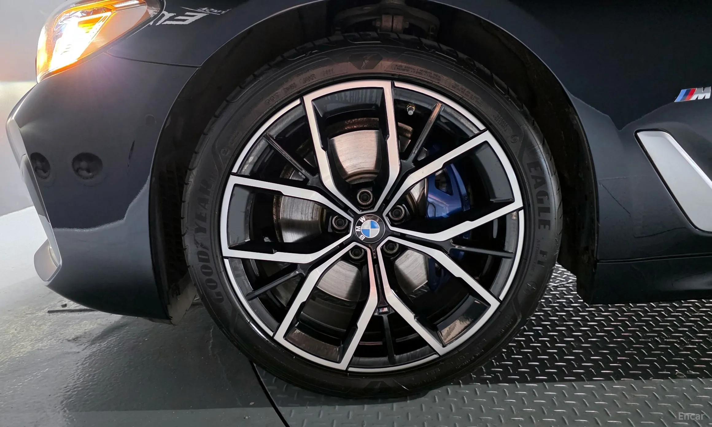 BMW 5 Series (G30) превью 5