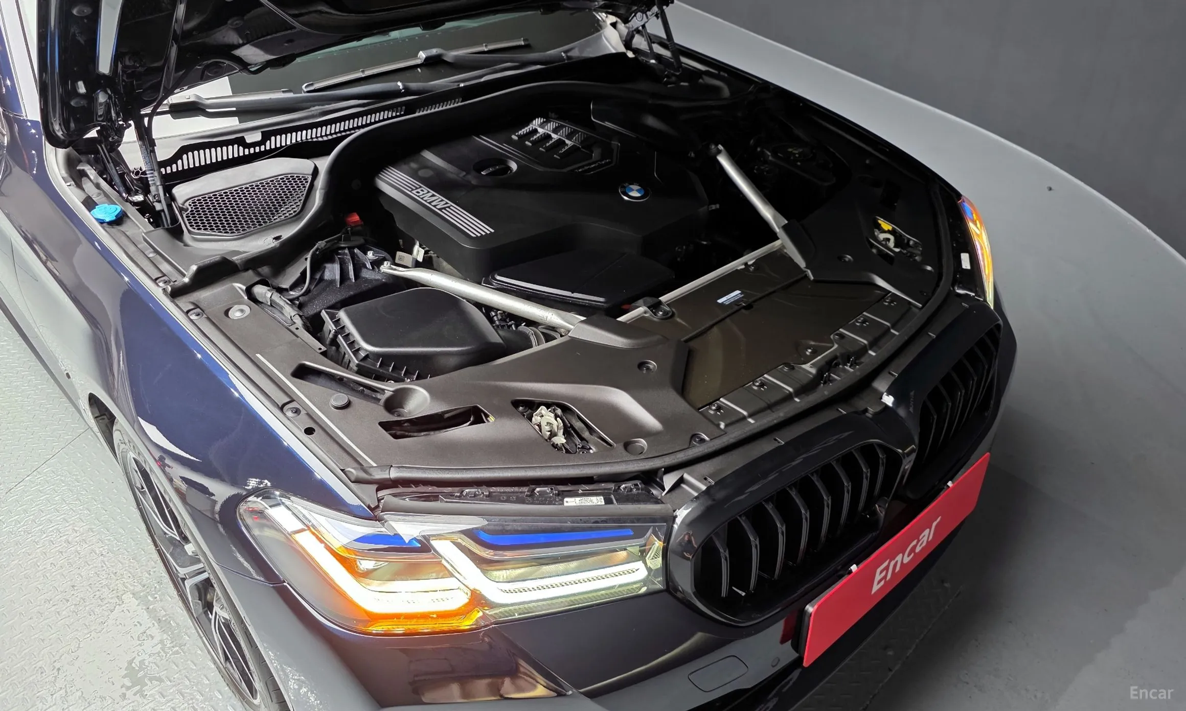 BMW 5 Series (G30) превью 6