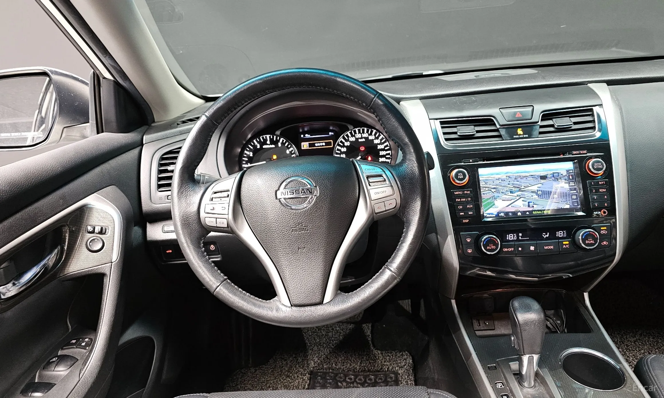 Nissan Altima превью 13