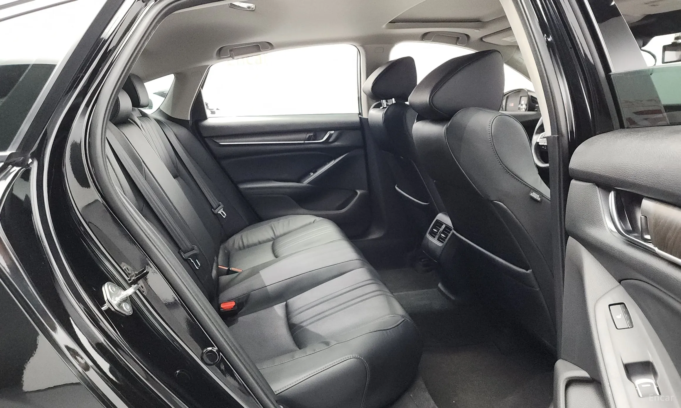 Honda Accord 10th Generation превью 12