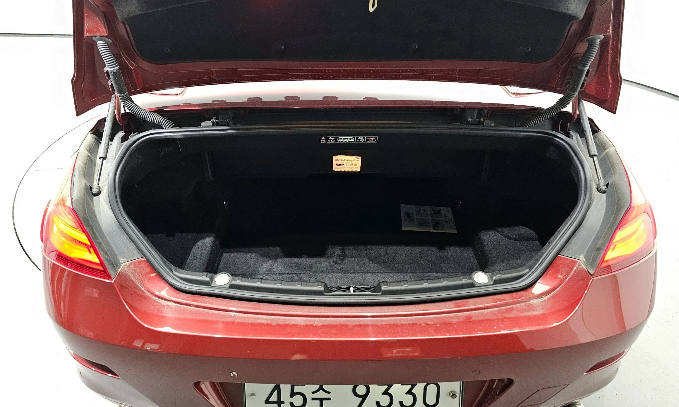 BMW 6 Series (F12) превью 20