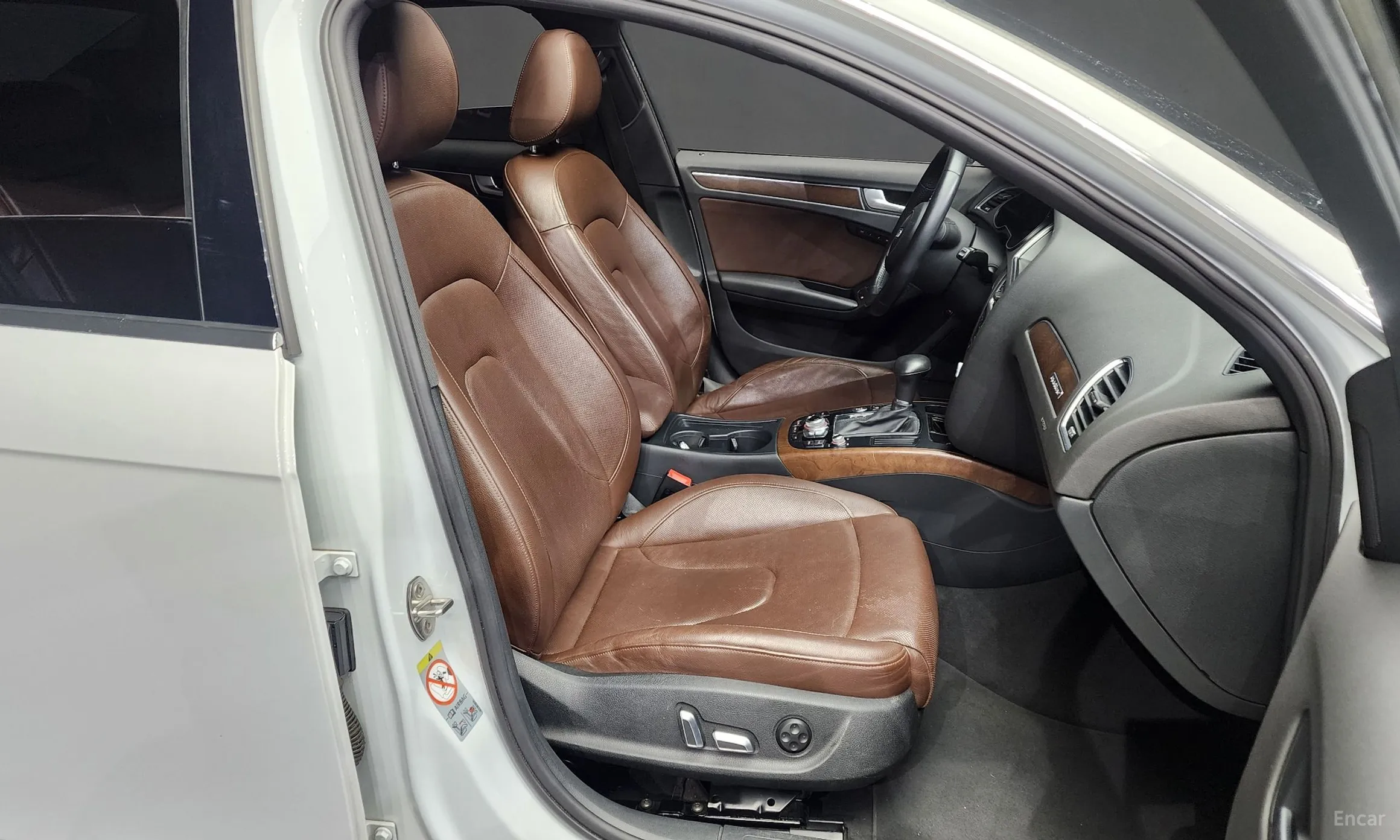 Audi New A4 превью 11