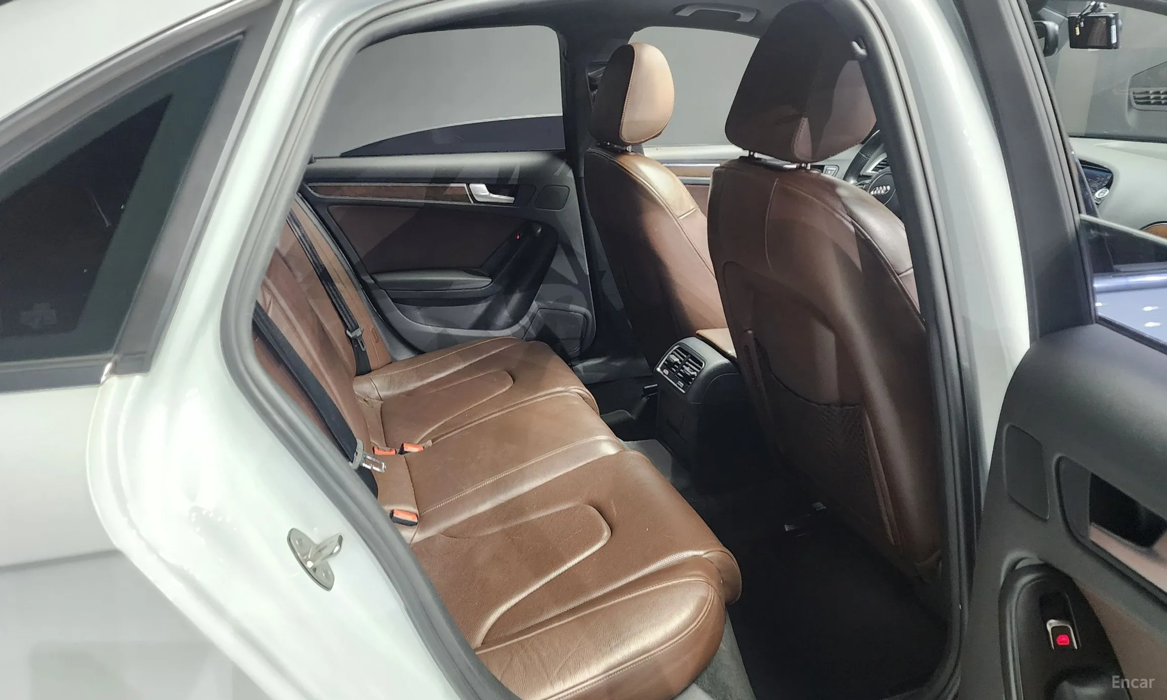 Audi New A4 превью 12