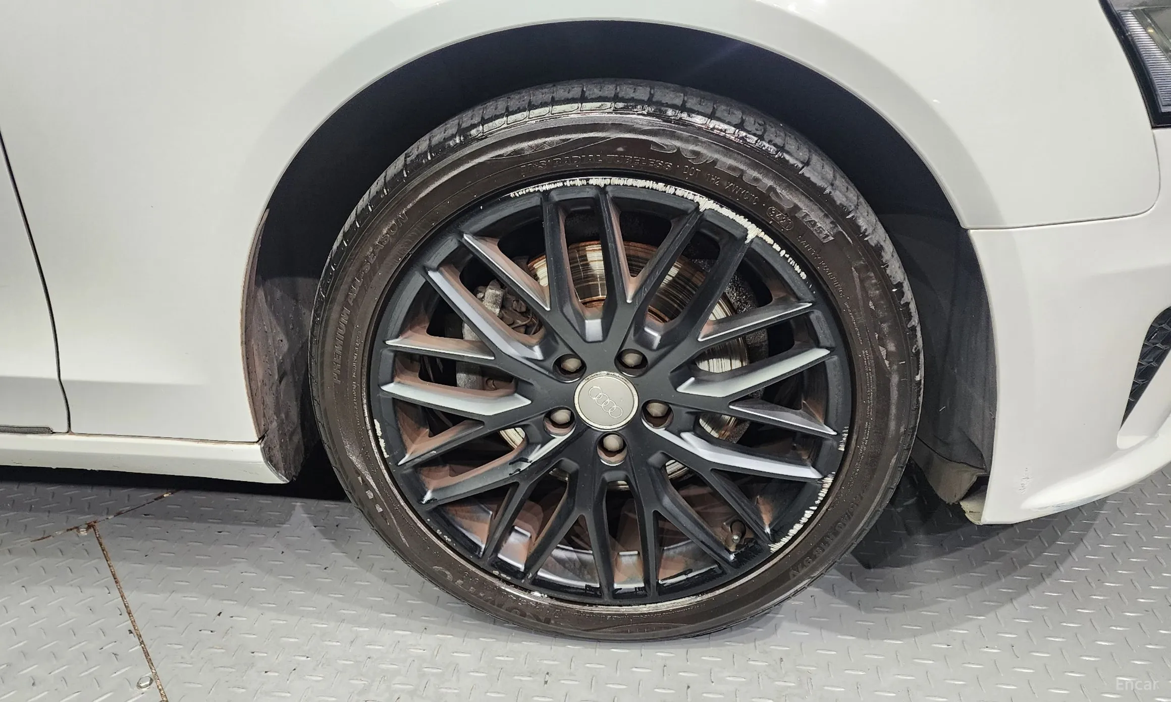 Audi New A4 превью 5