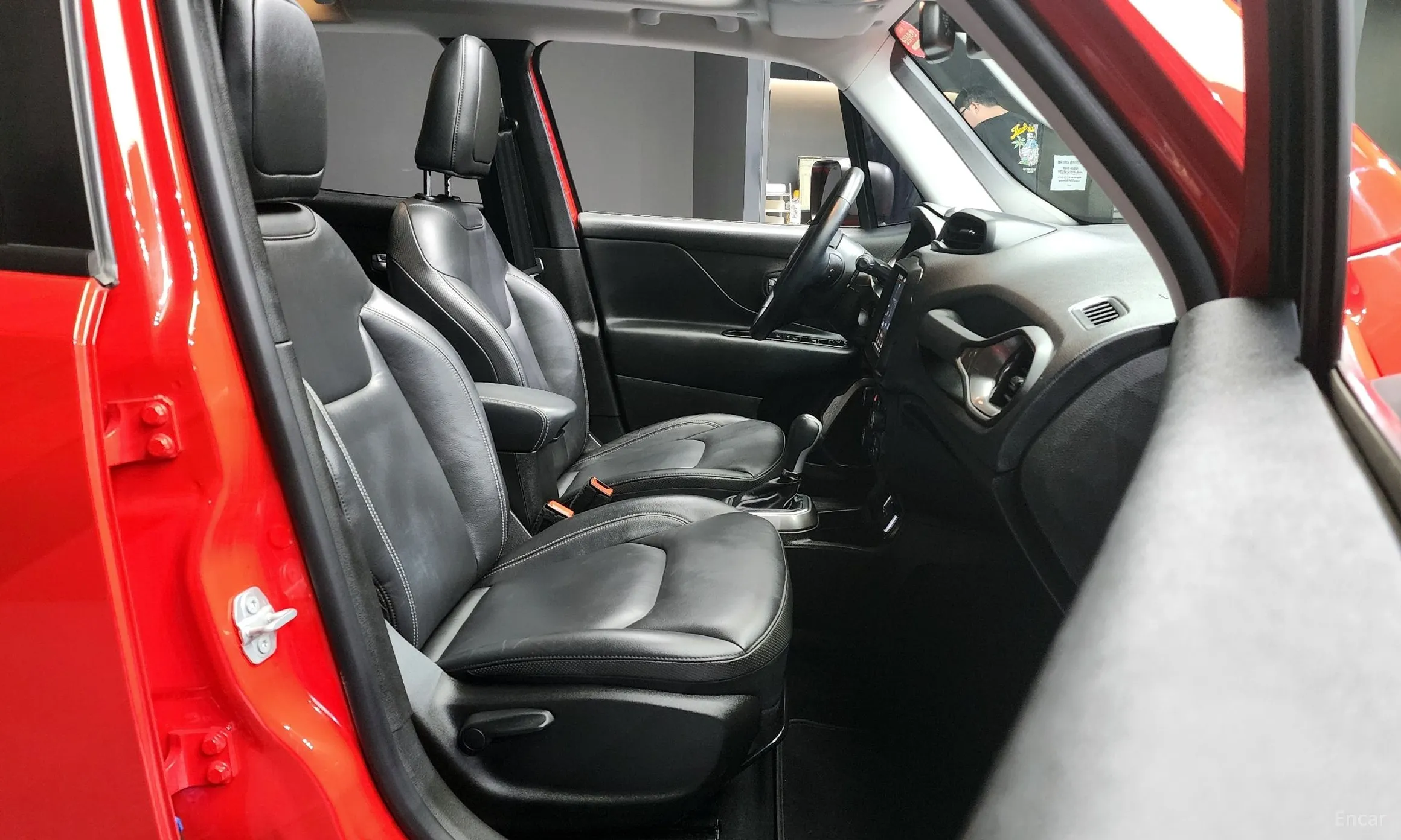 Jeep Renegade превью 11