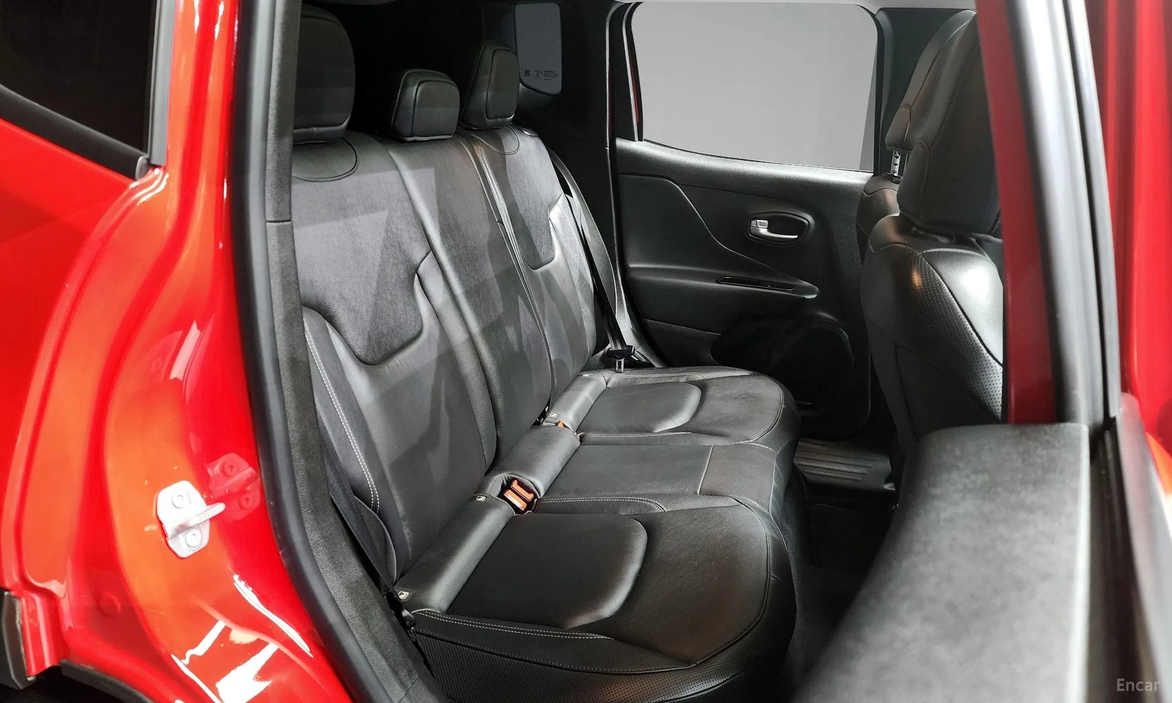 Jeep Renegade превью 12