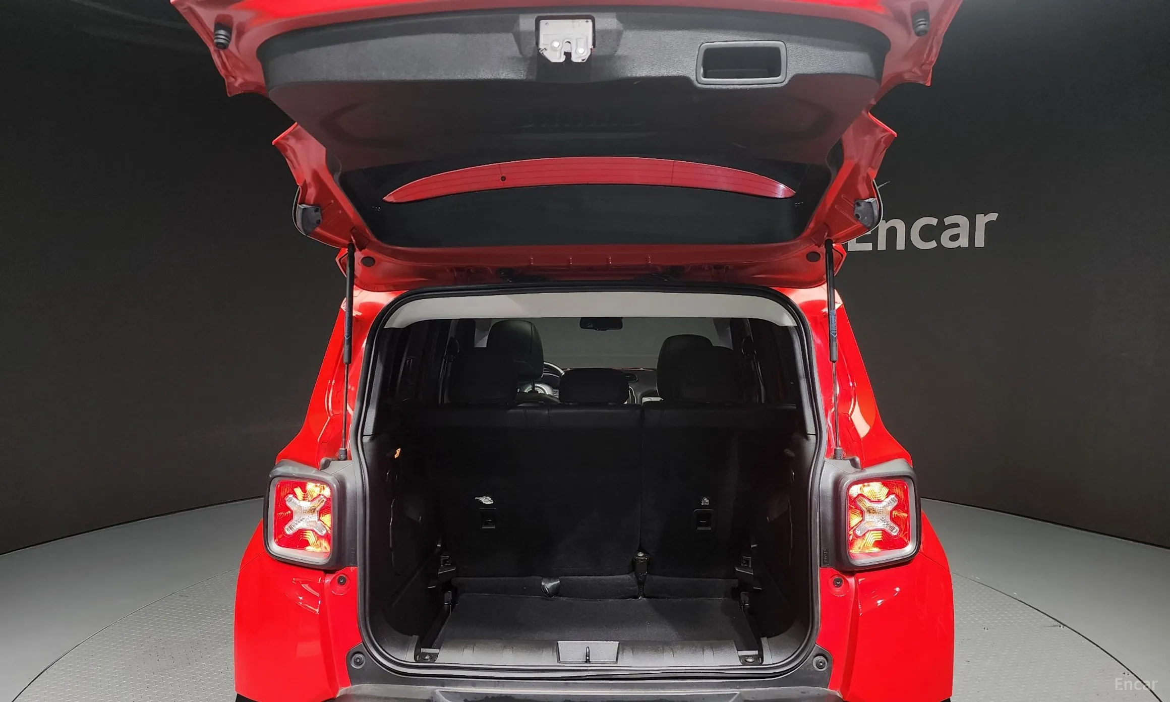 Jeep Renegade превью 20