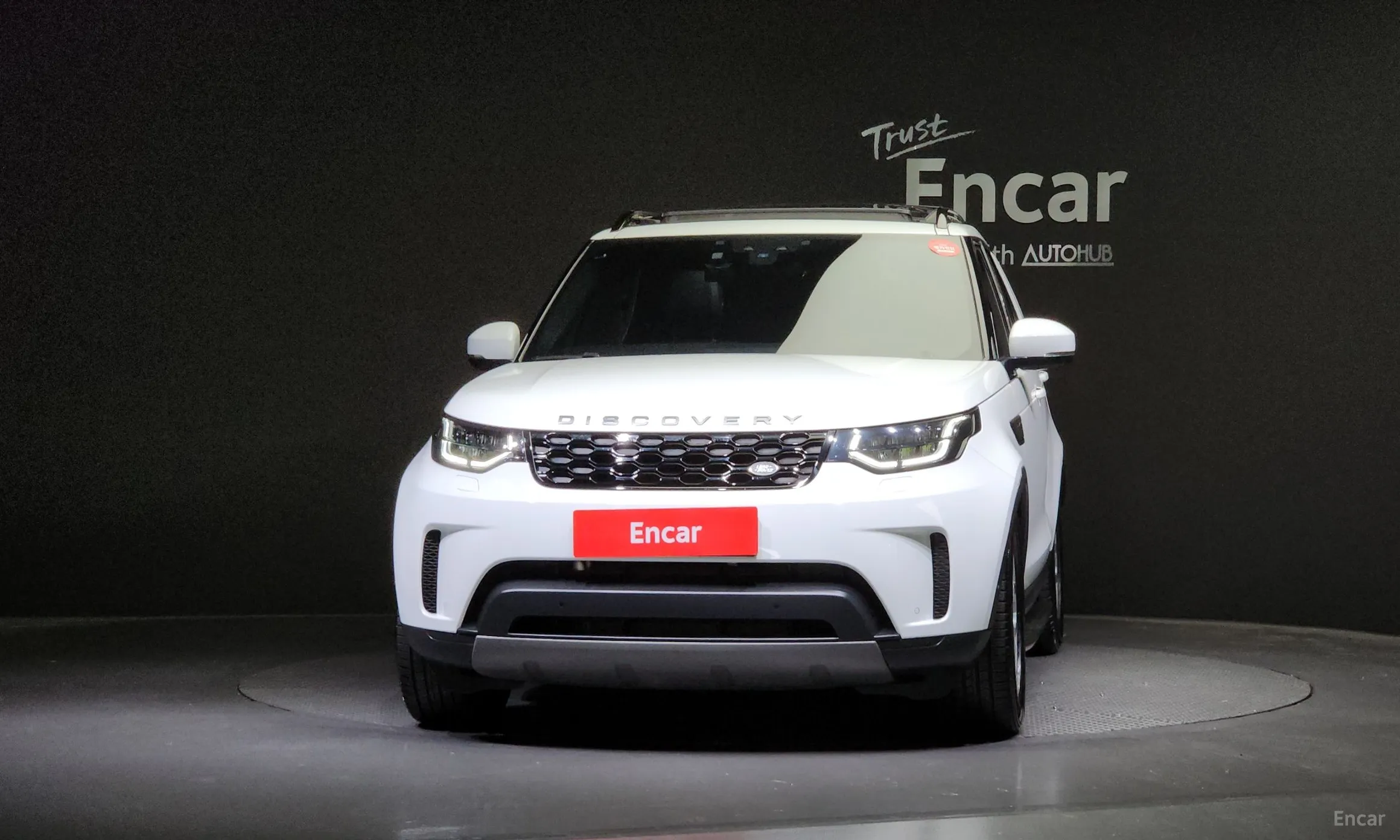 Land Rover Discovery 5 превью 3