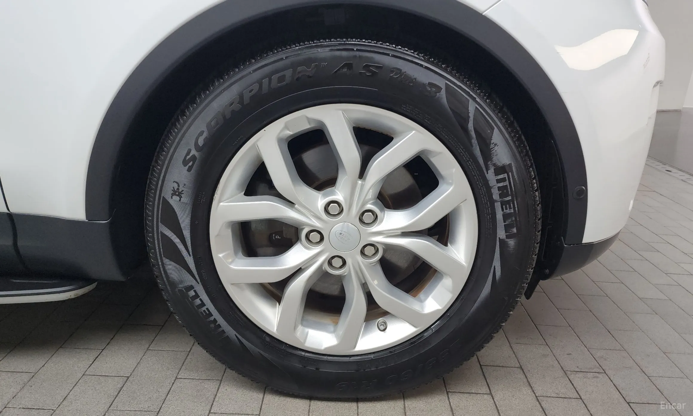 Land Rover Discovery 5 превью 5