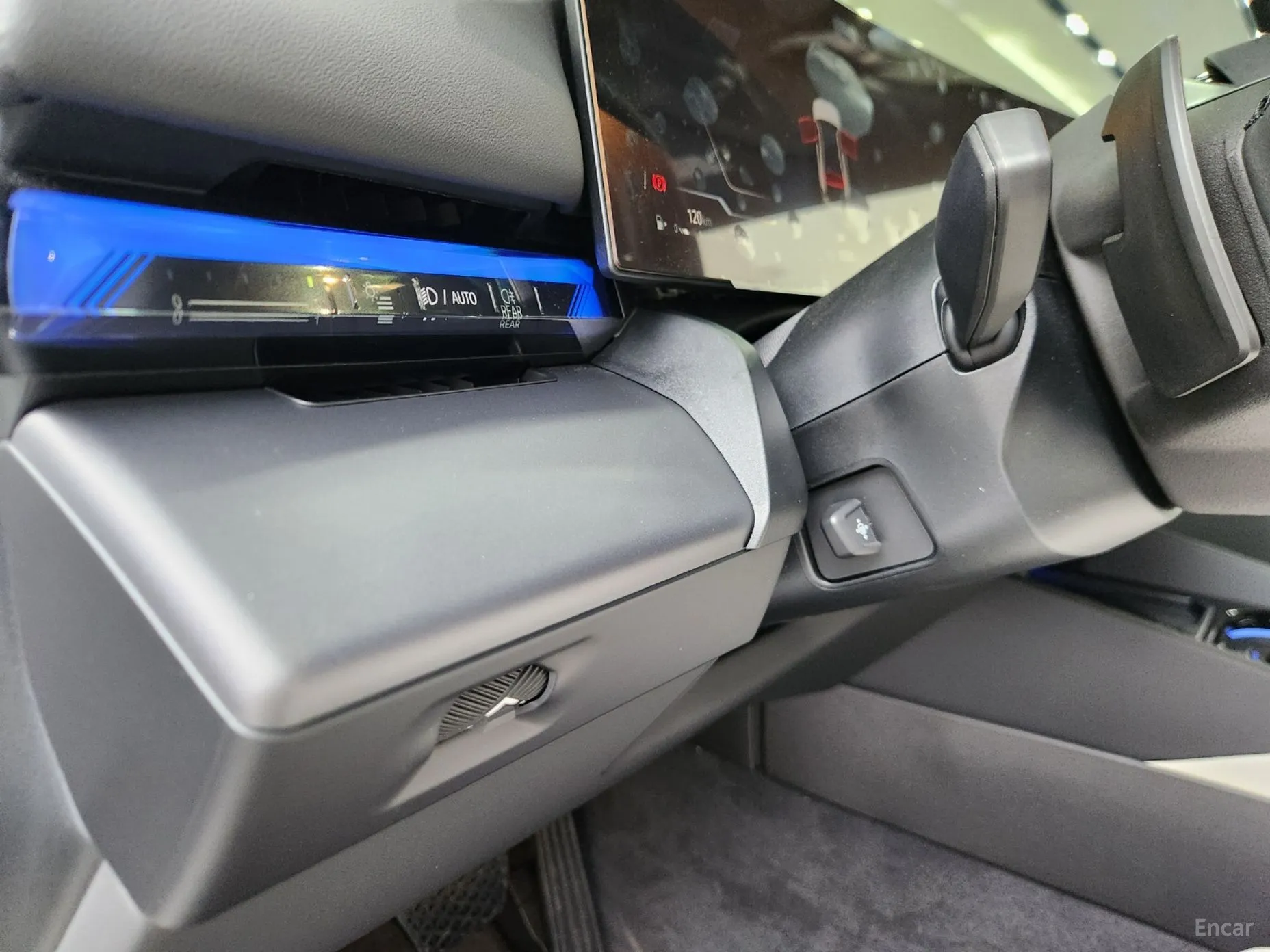 BMW 5 Series (G60) превью 12