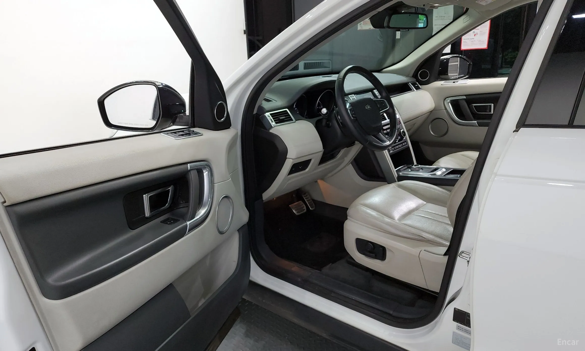 Land Rover Discovery Sports превью 10