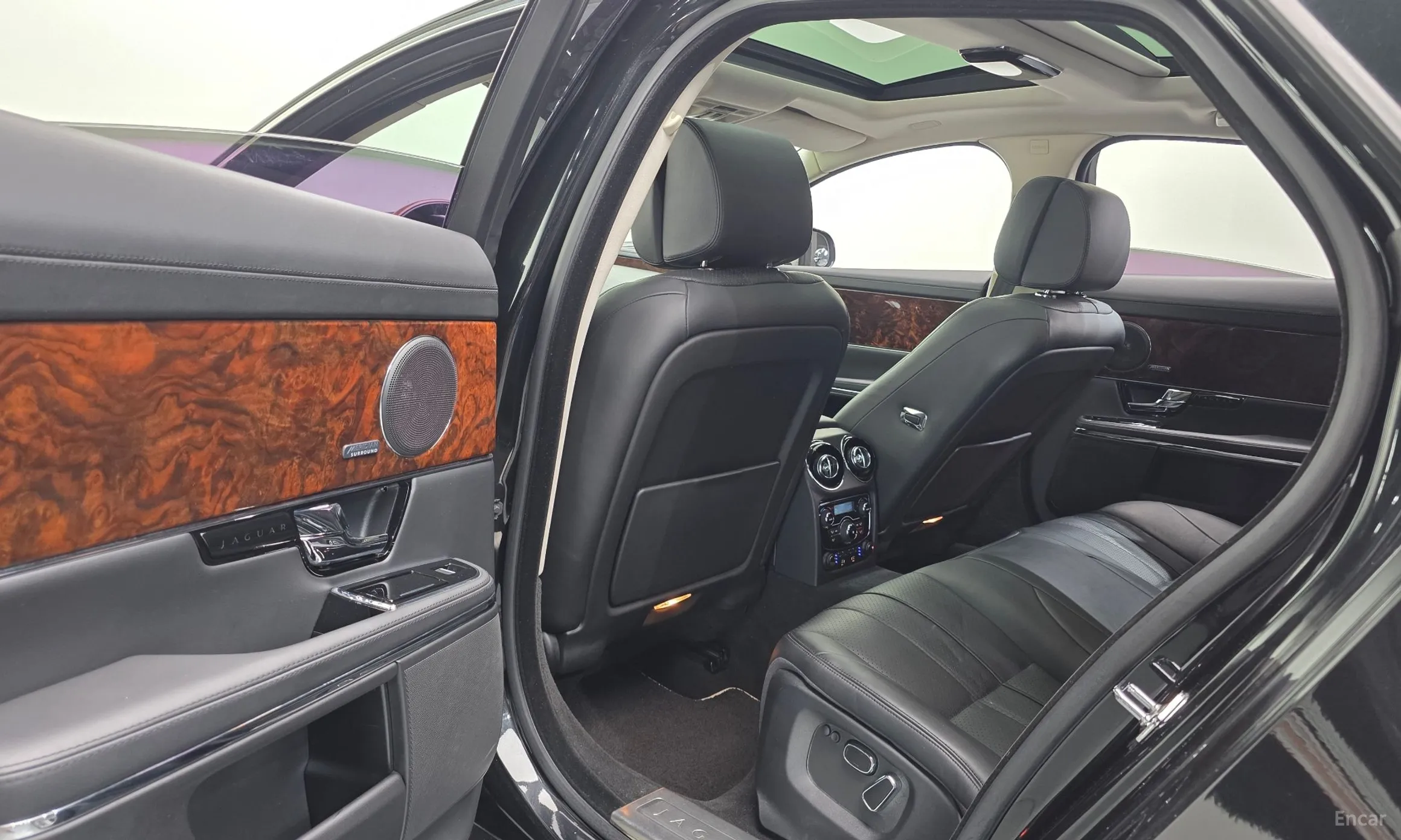 Jaguar All New XJ превью 17
