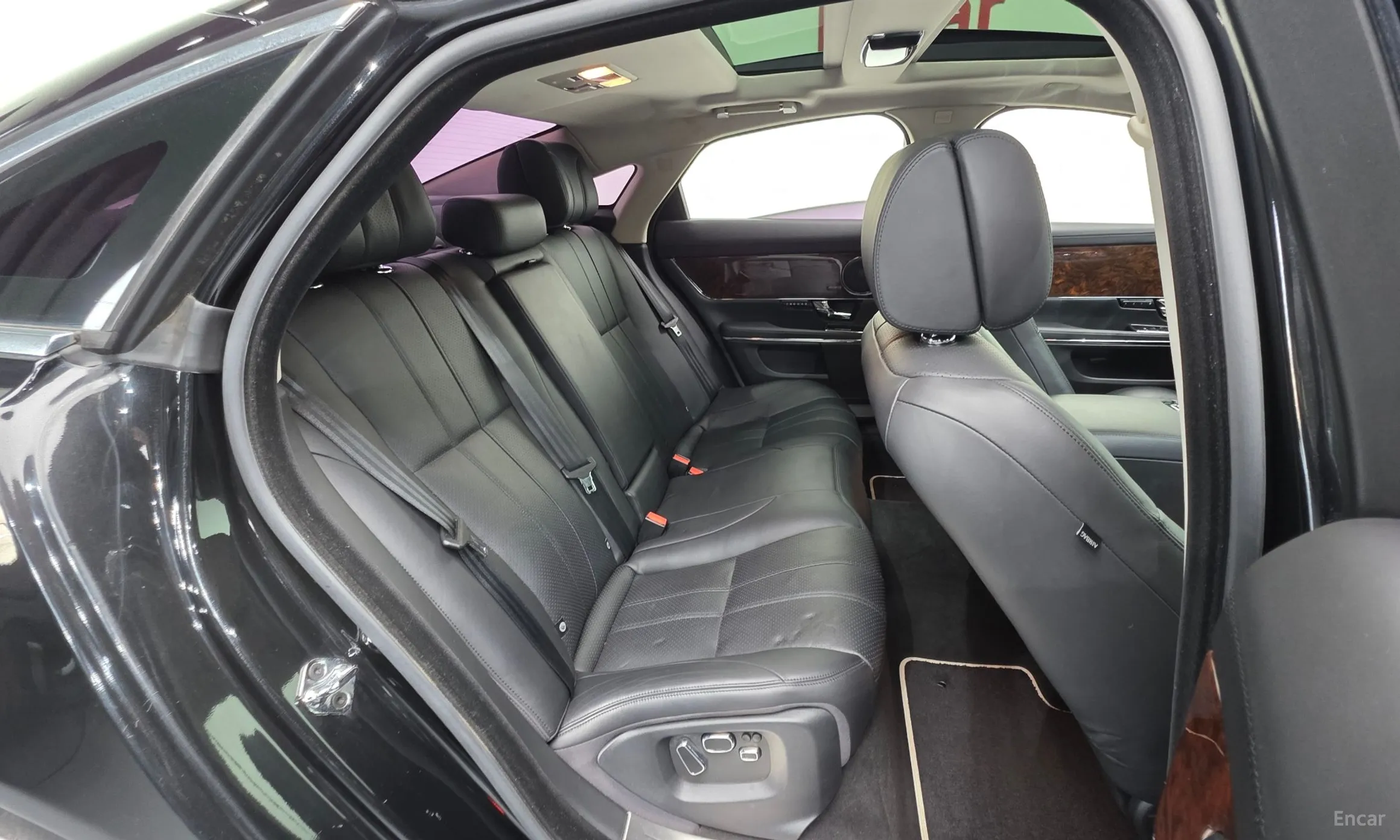 Jaguar All New XJ превью 19