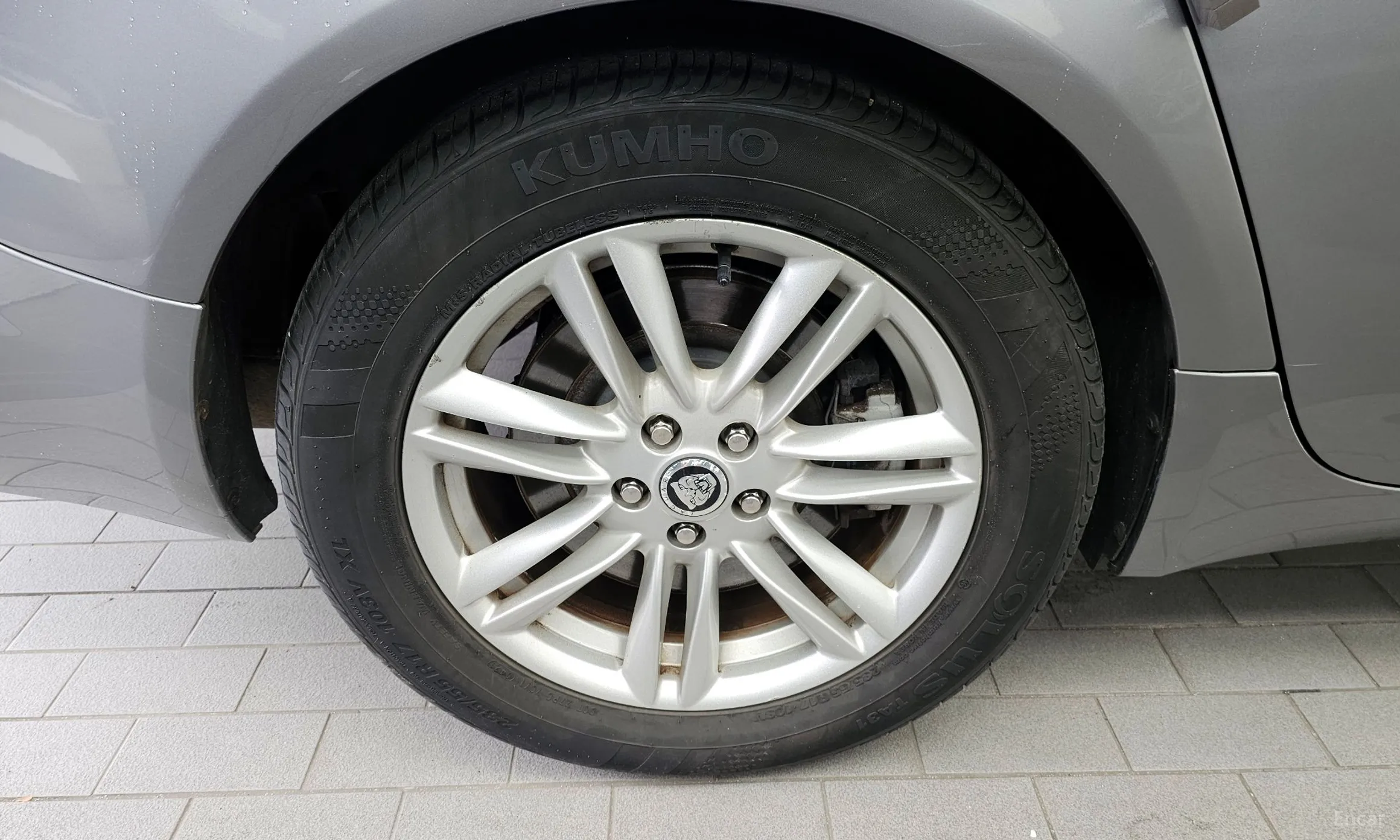 Jaguar New XF превью 5