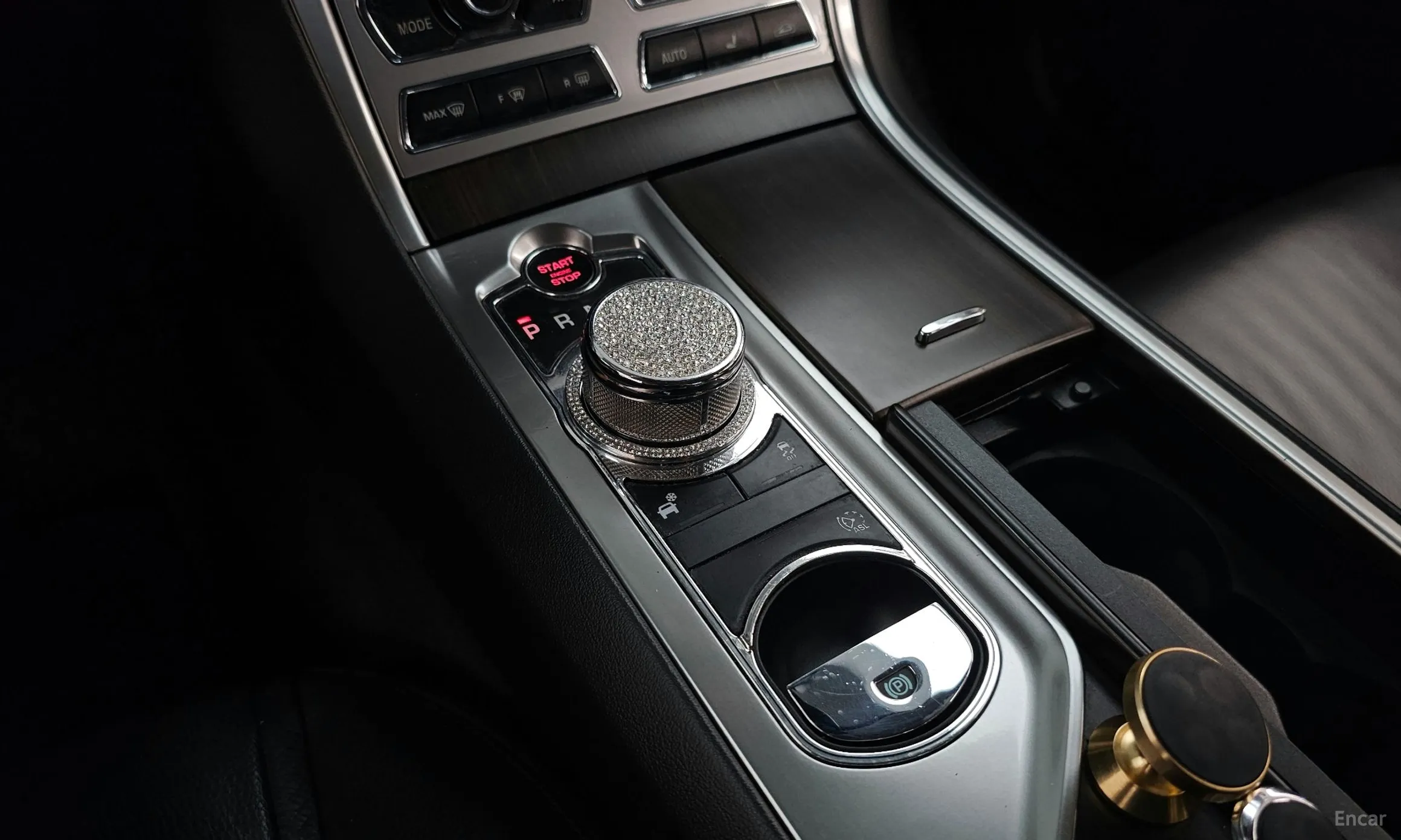 Jaguar New XF превью 9