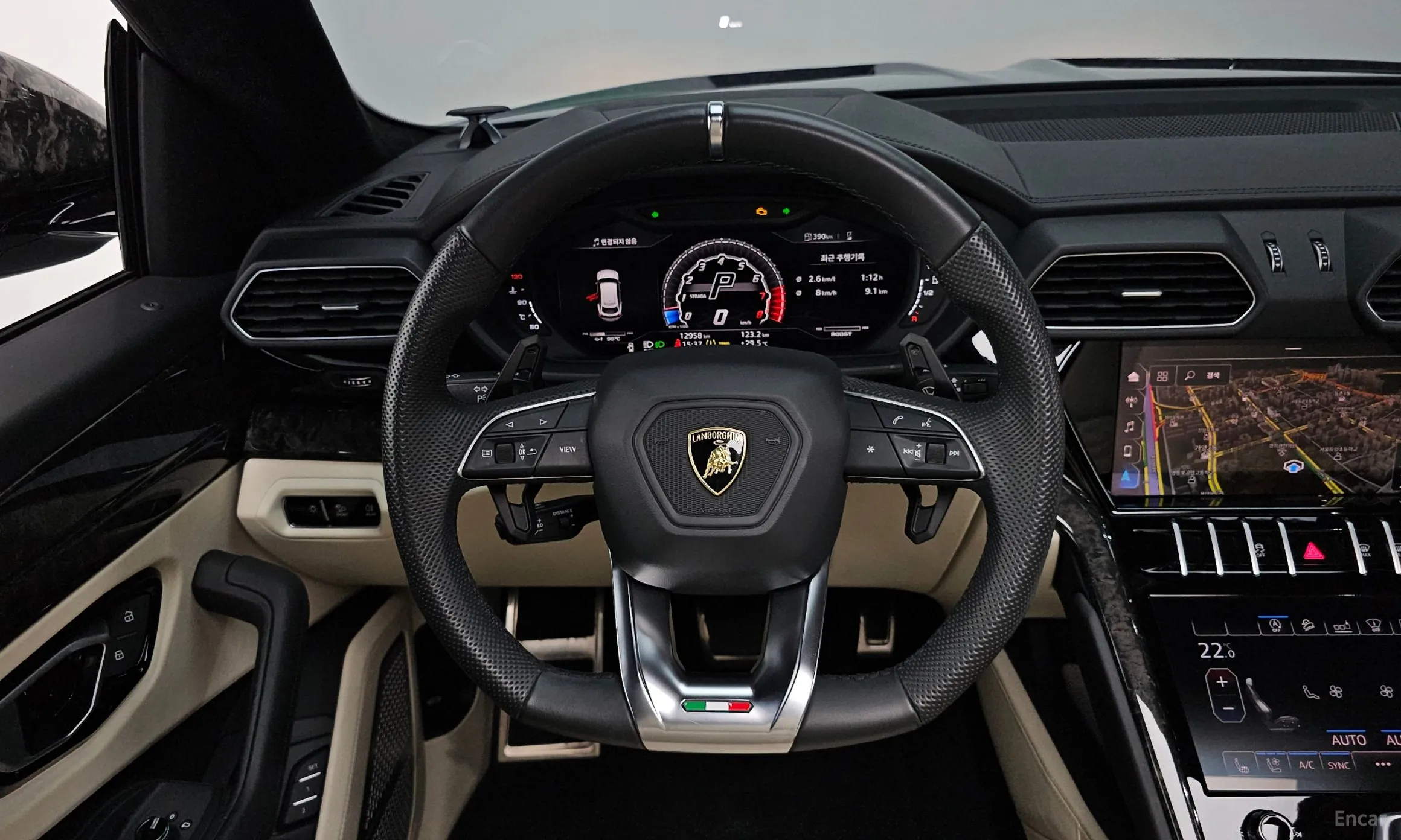 Lamborghini Urus превью 13