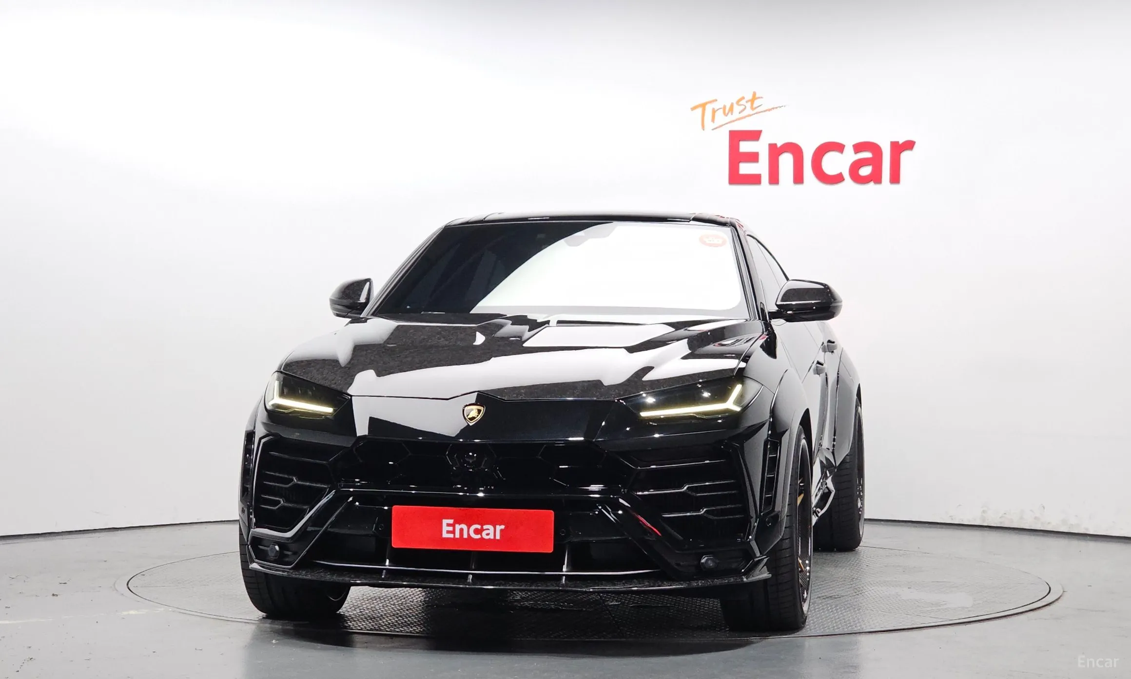 Lamborghini Urus превью 3