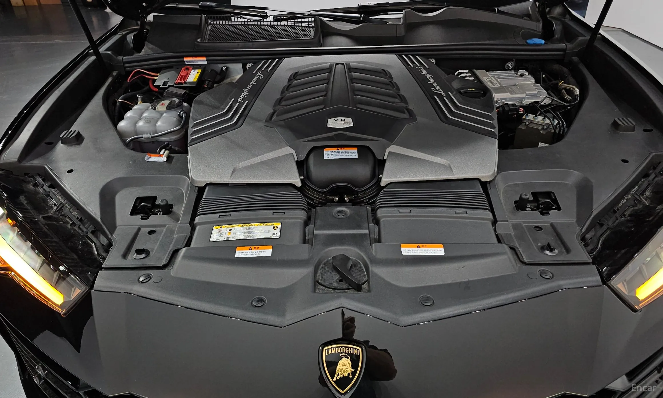Lamborghini Urus превью 6