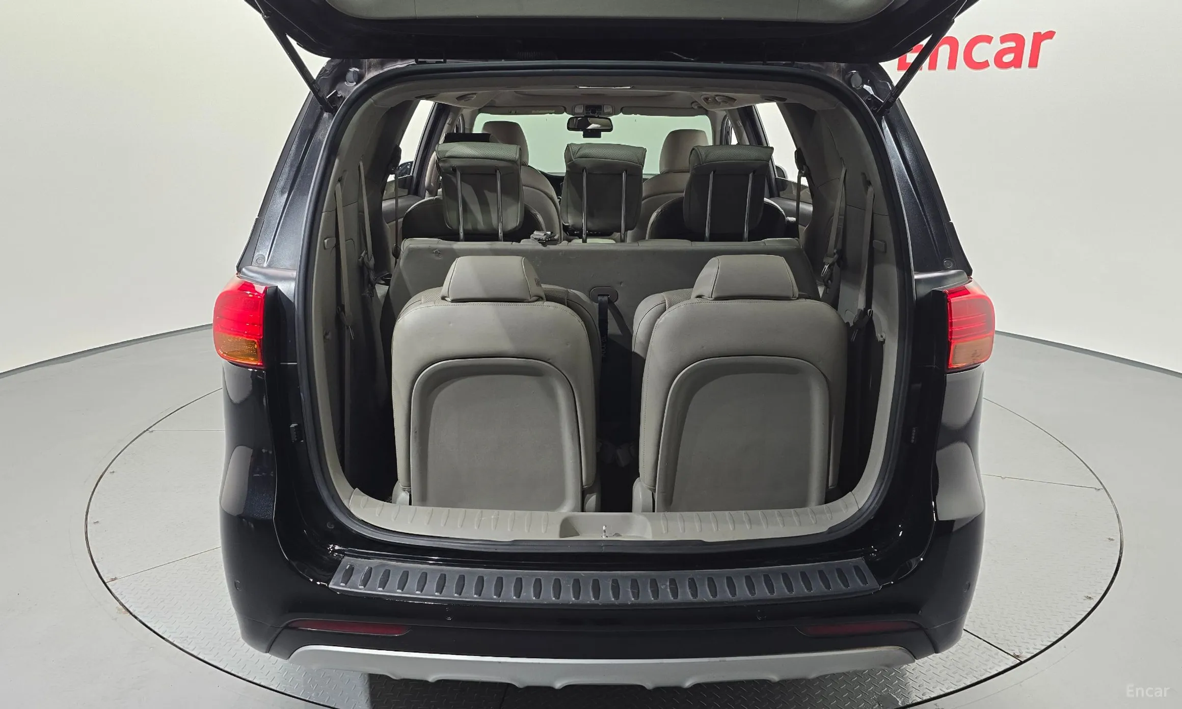Kia Carnival превью 20