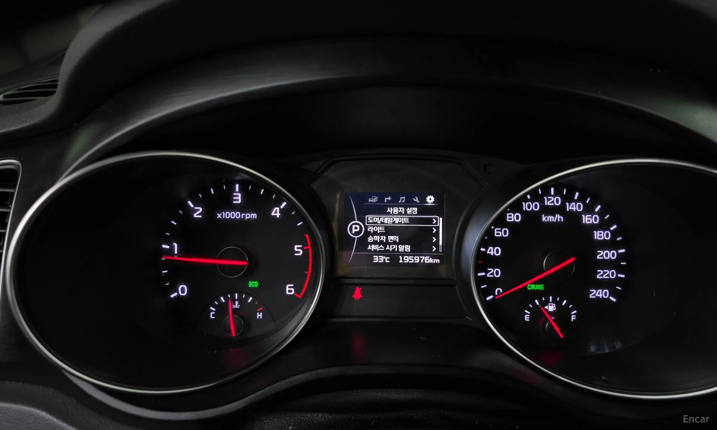 Kia Carnival превью 8