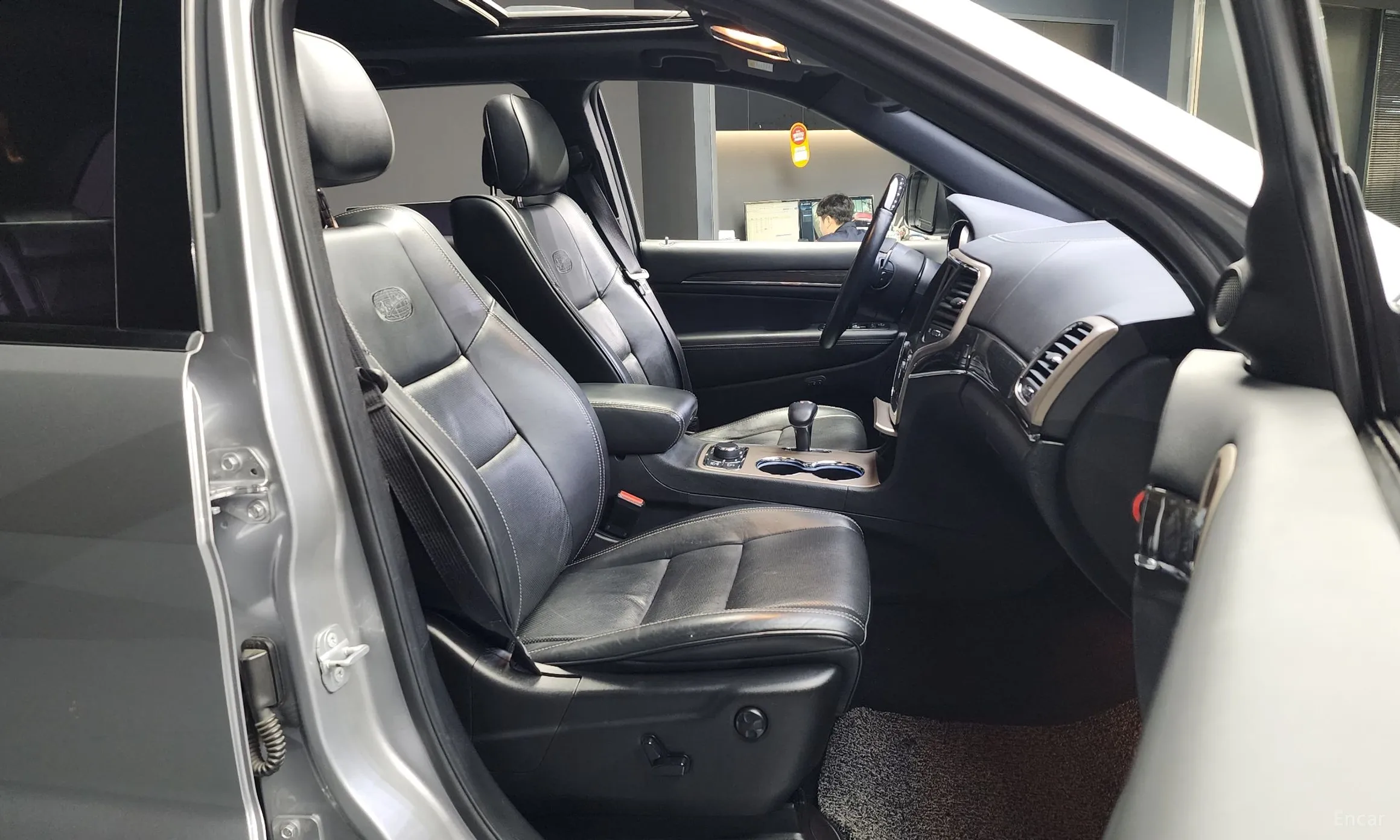 Jeep Grand Cherokee превью 11
