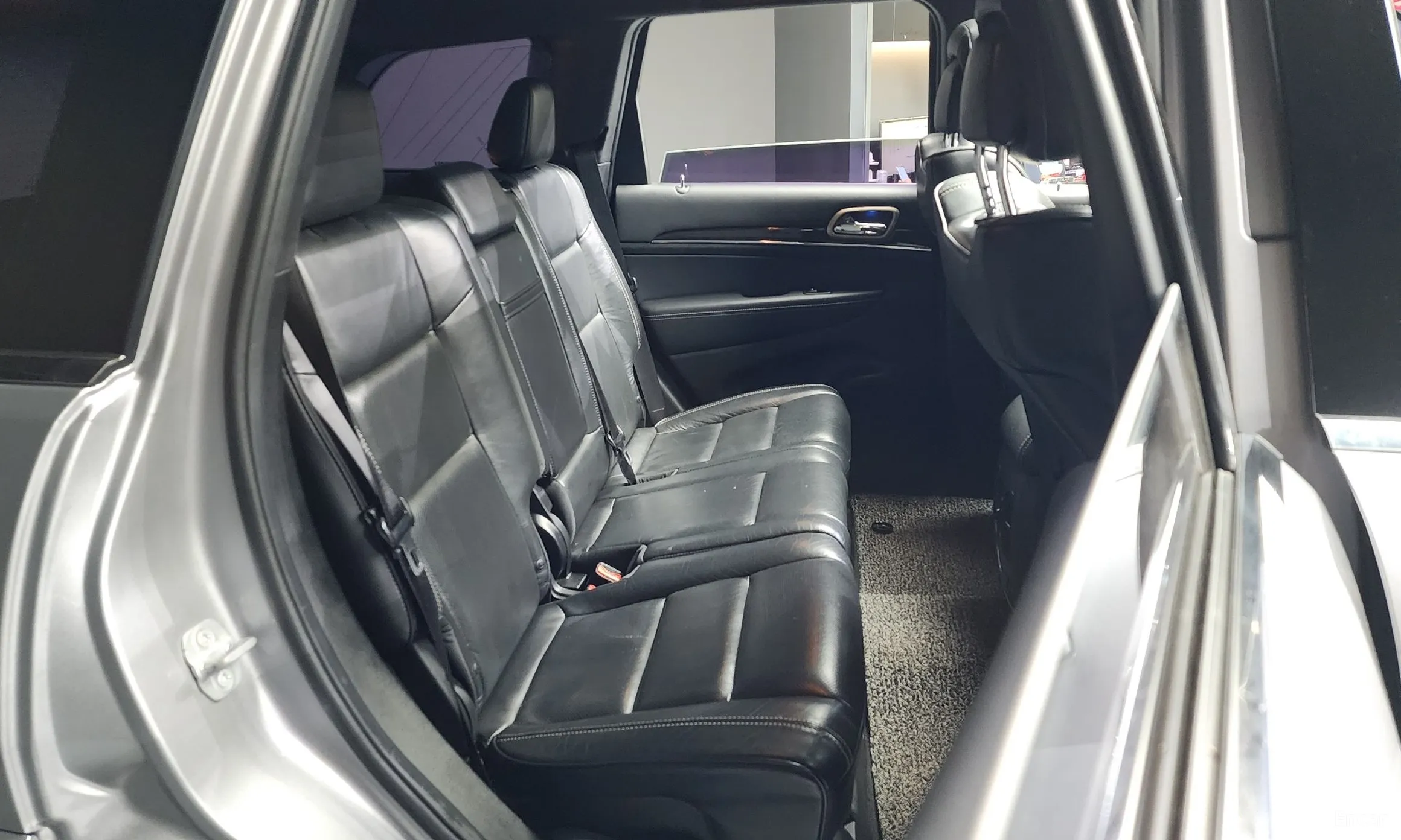 Jeep Grand Cherokee превью 12