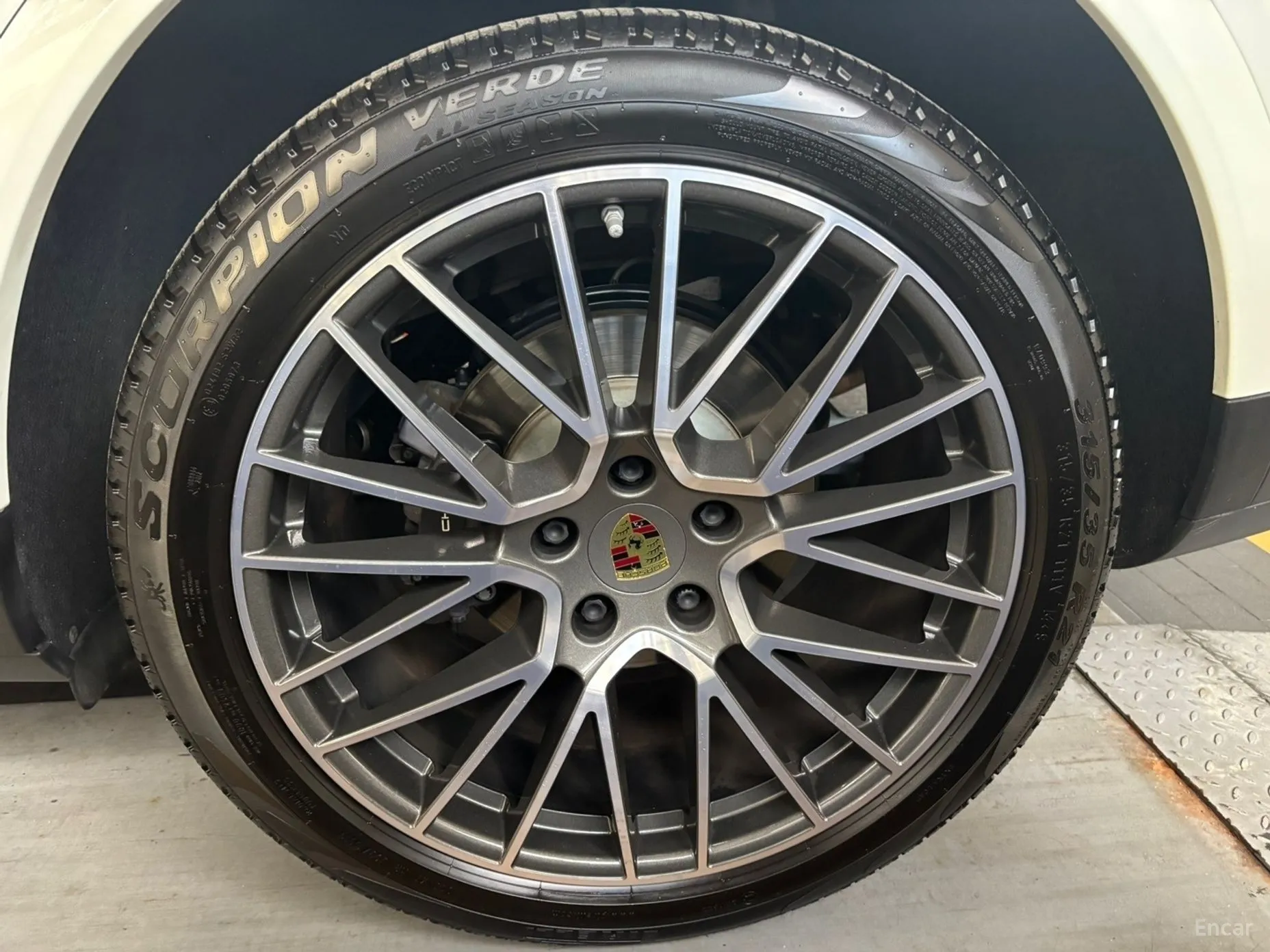 Porsche Cayenne (PO536) превью 11