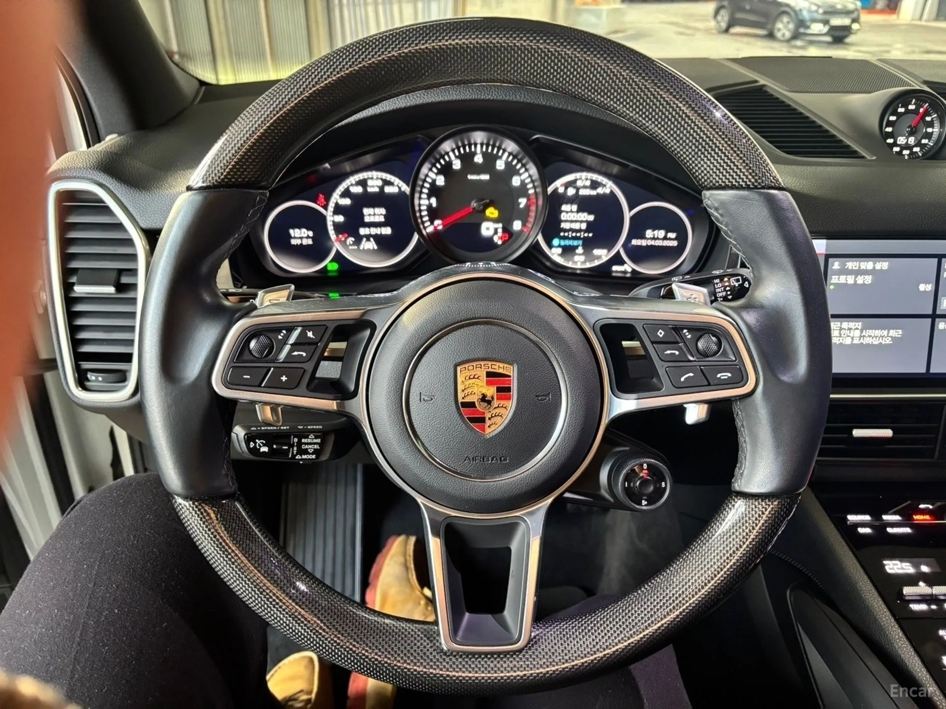 Porsche Cayenne (PO536) превью 12
