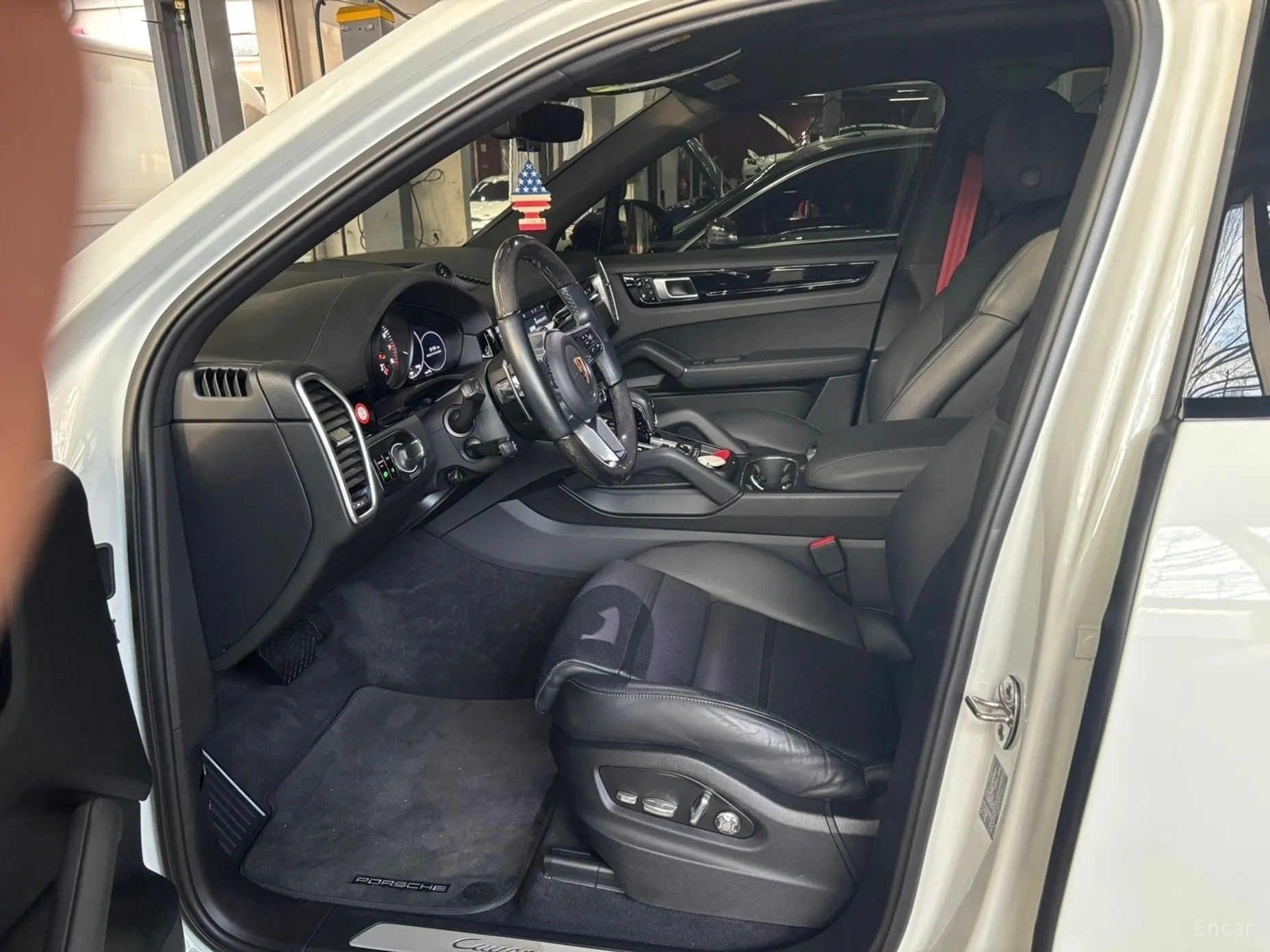 Porsche Cayenne (PO536) превью 15