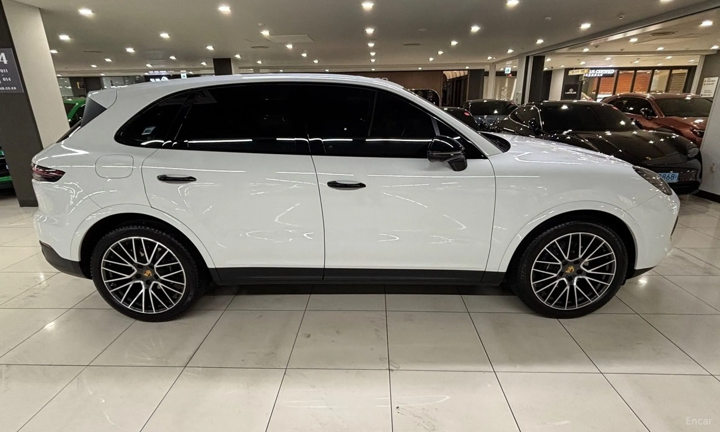 Porsche Cayenne (PO536) превью 2