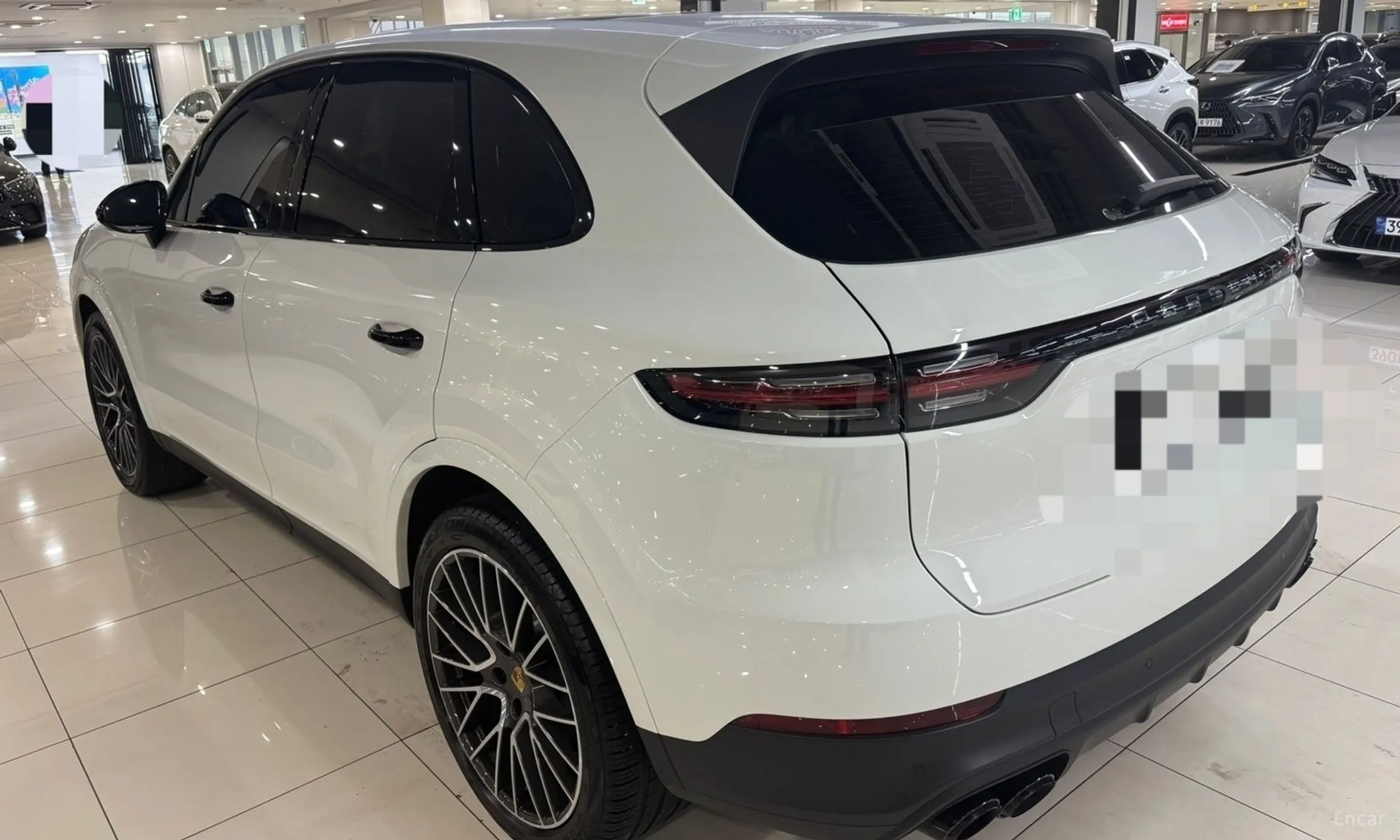 Porsche Cayenne (PO536) превью 6