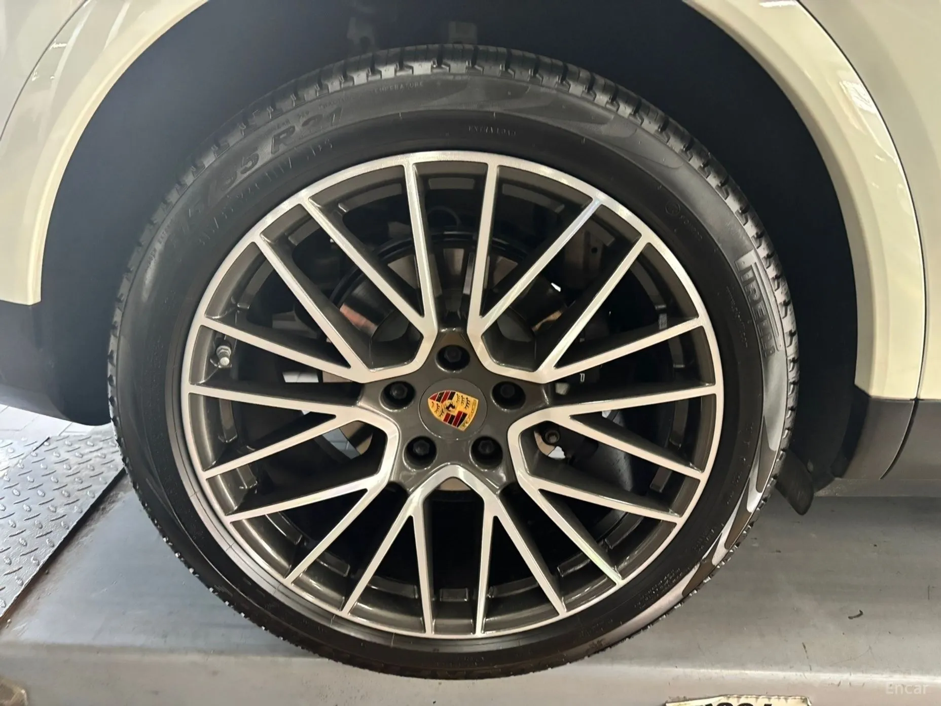 Porsche Cayenne (PO536) превью 9