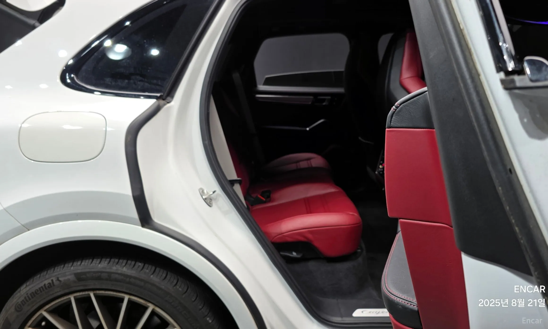 Porsche Cayenne (PO536) превью 12