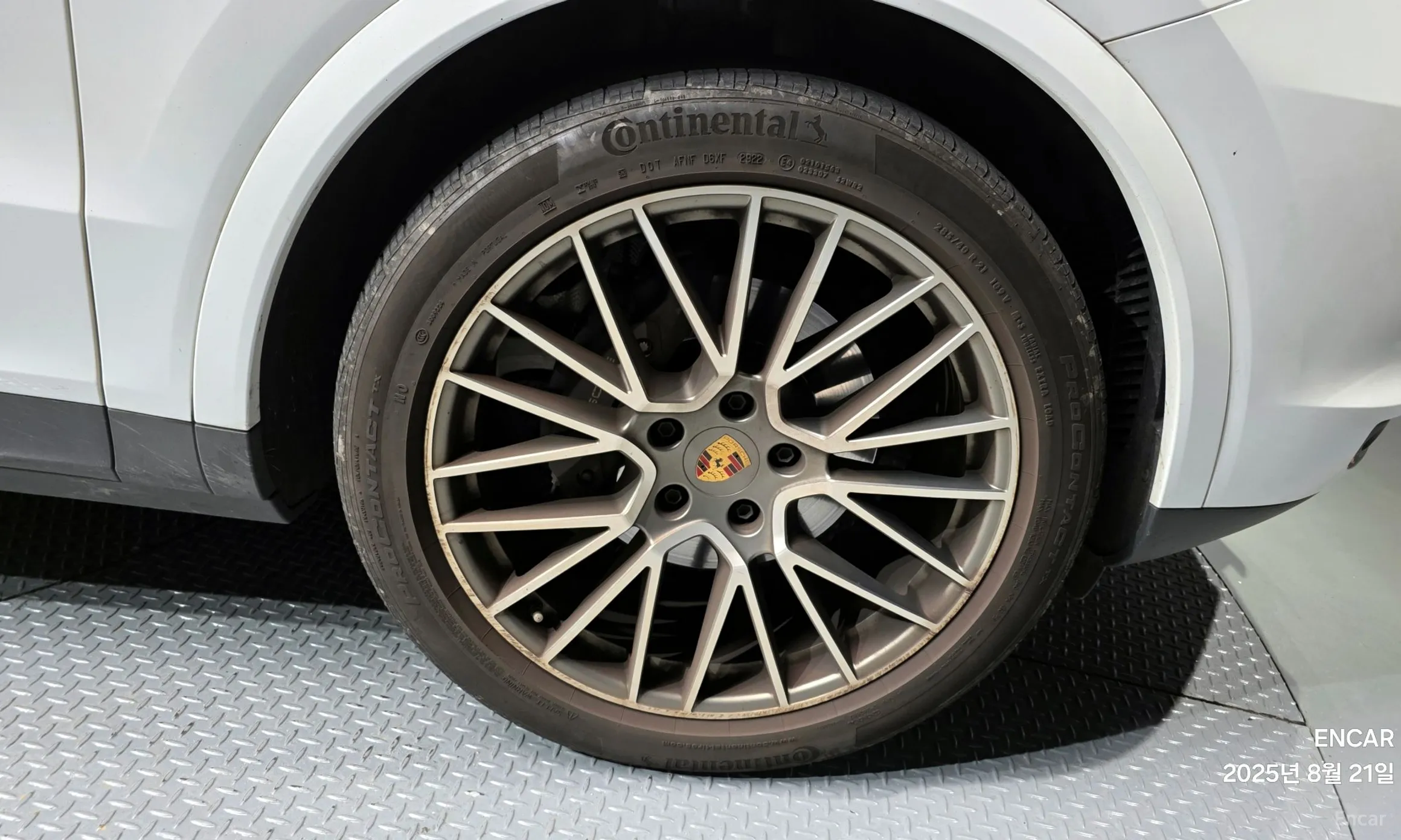 Porsche Cayenne (PO536) превью 5