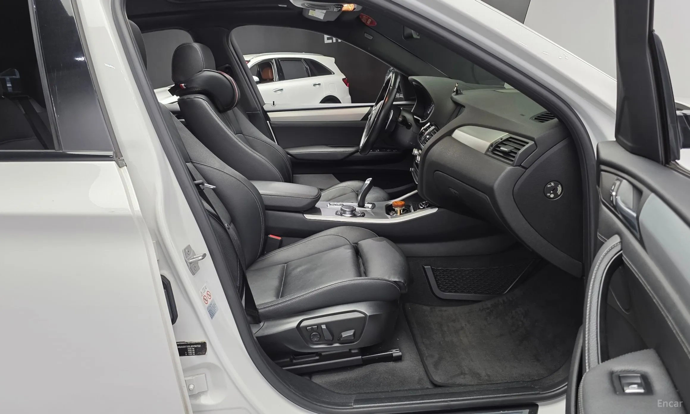 BMW X4 (F26) превью 10