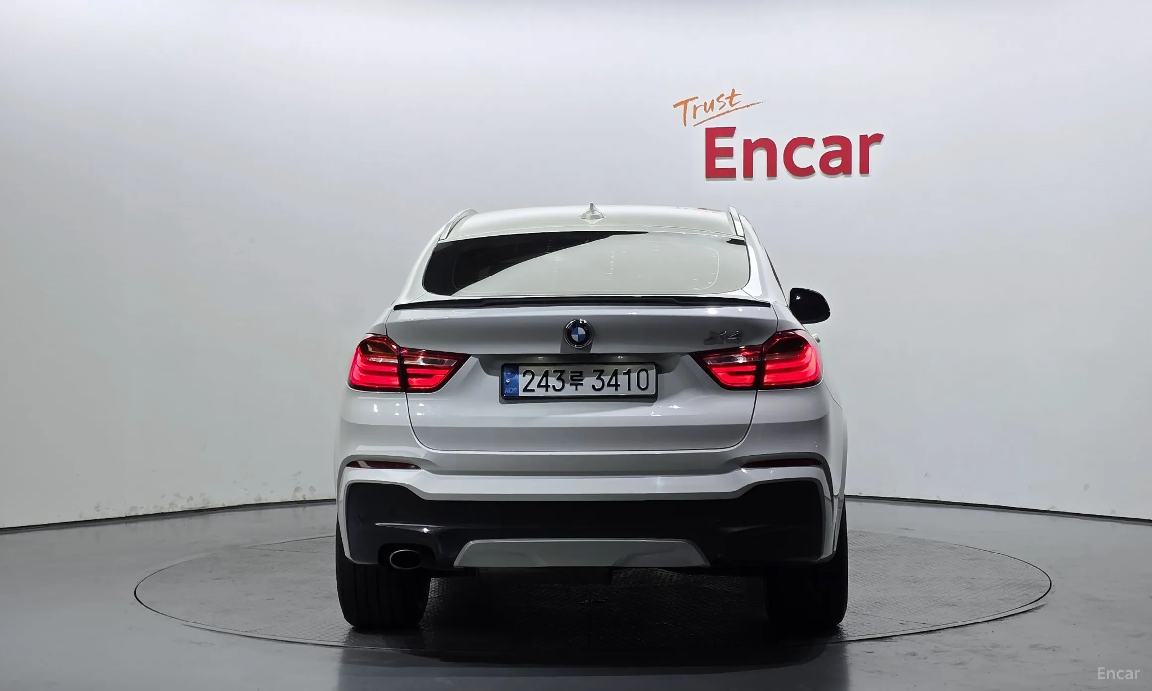 BMW X4 (F26) превью 4