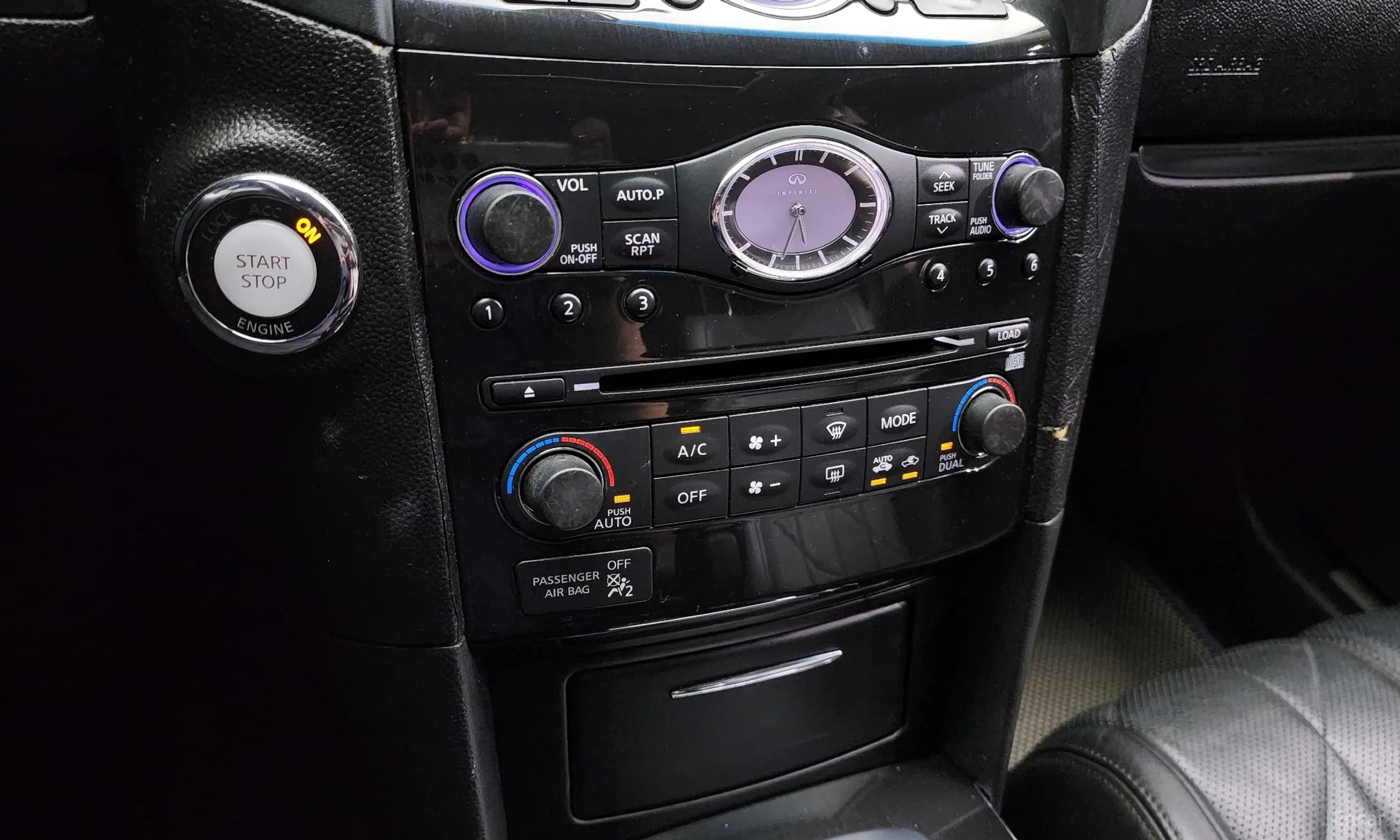 Infiniti FX35 превью 16