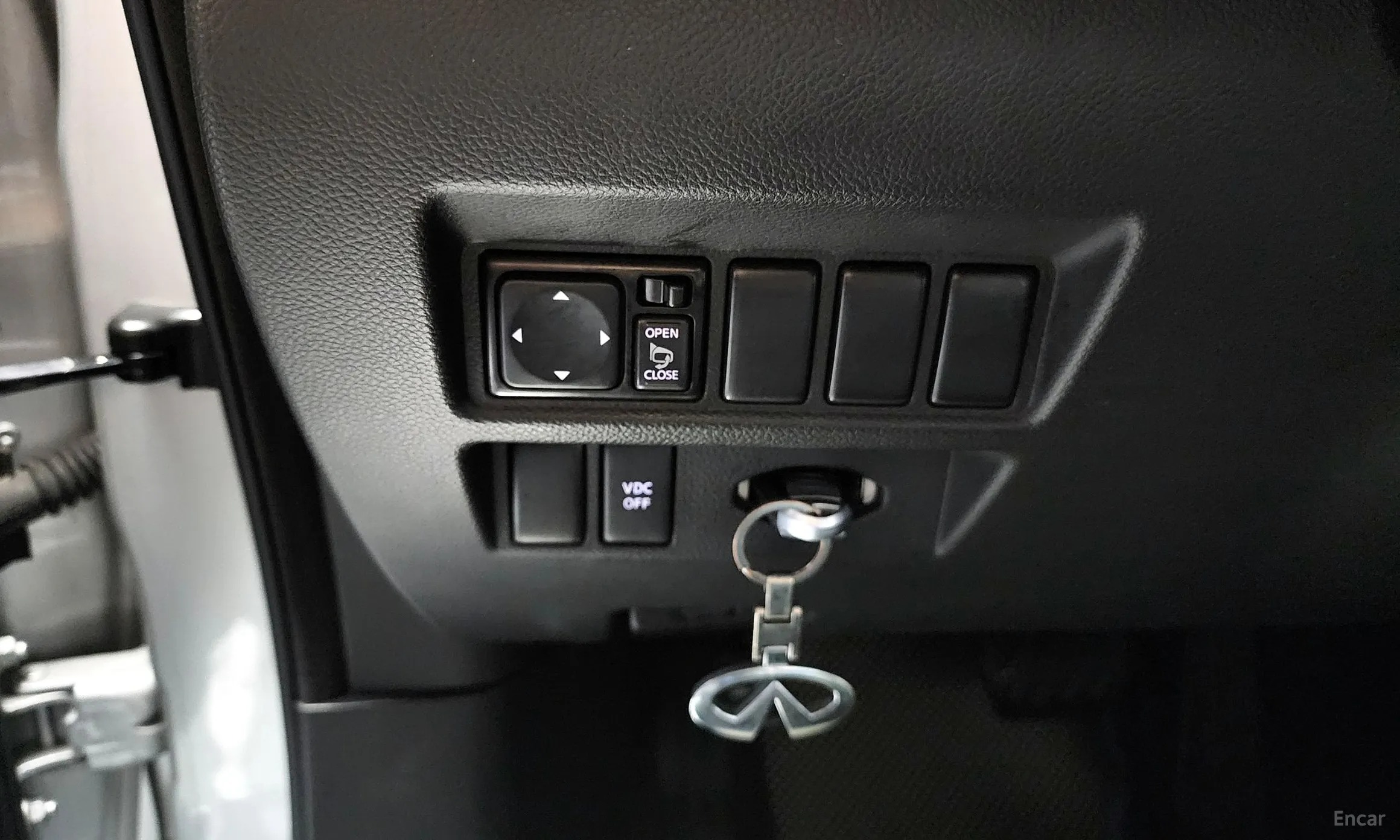 Infiniti FX35 превью 17