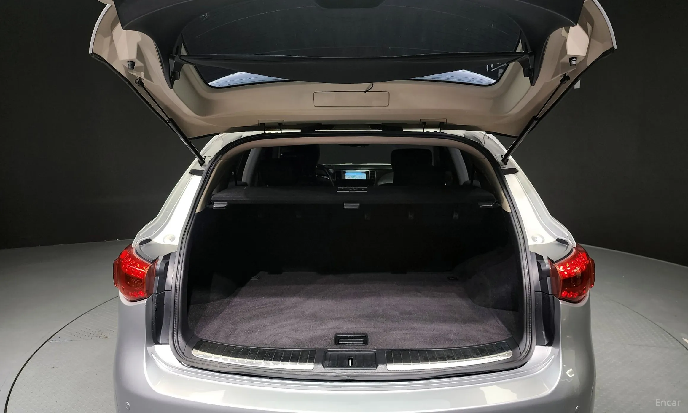Infiniti FX35 превью 20