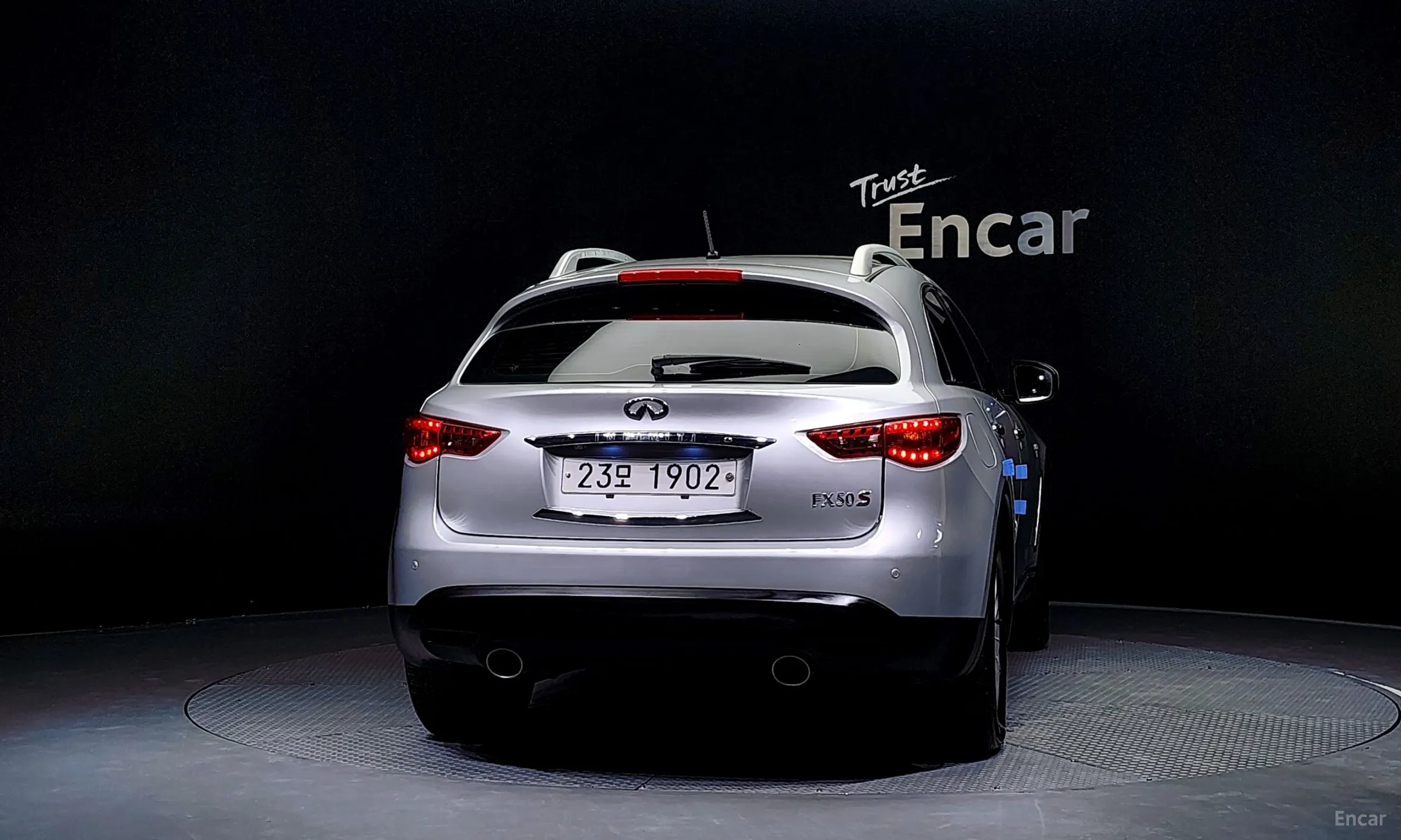 Infiniti FX35 превью 4
