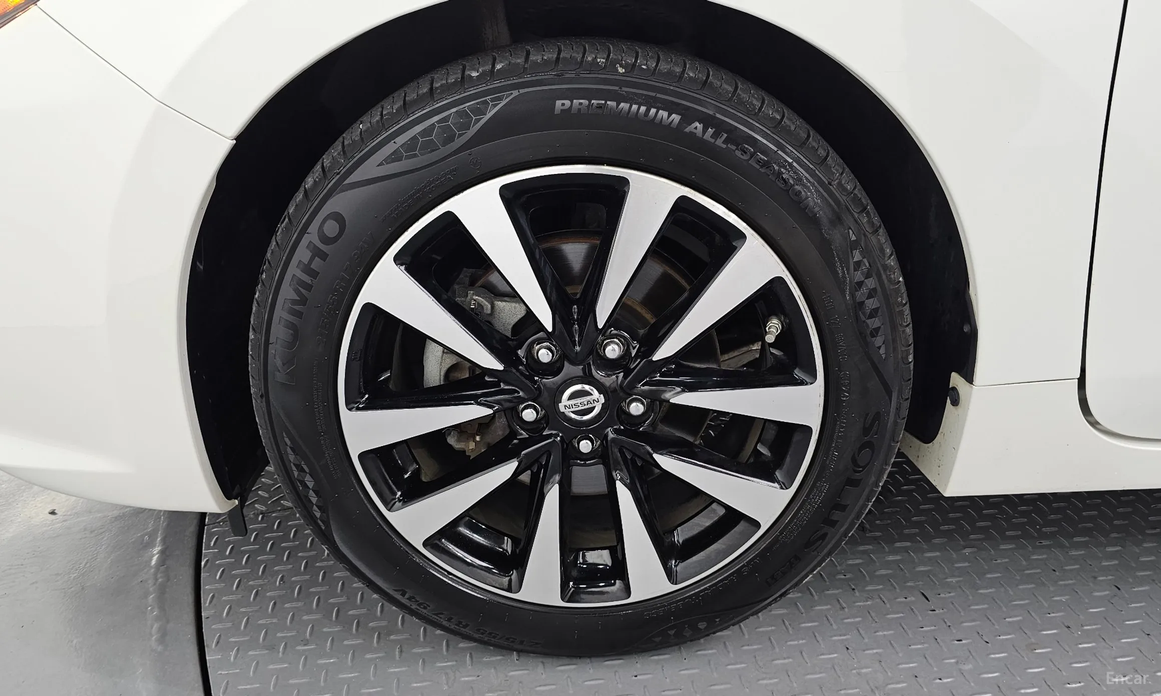 Nissan Altima превью 5